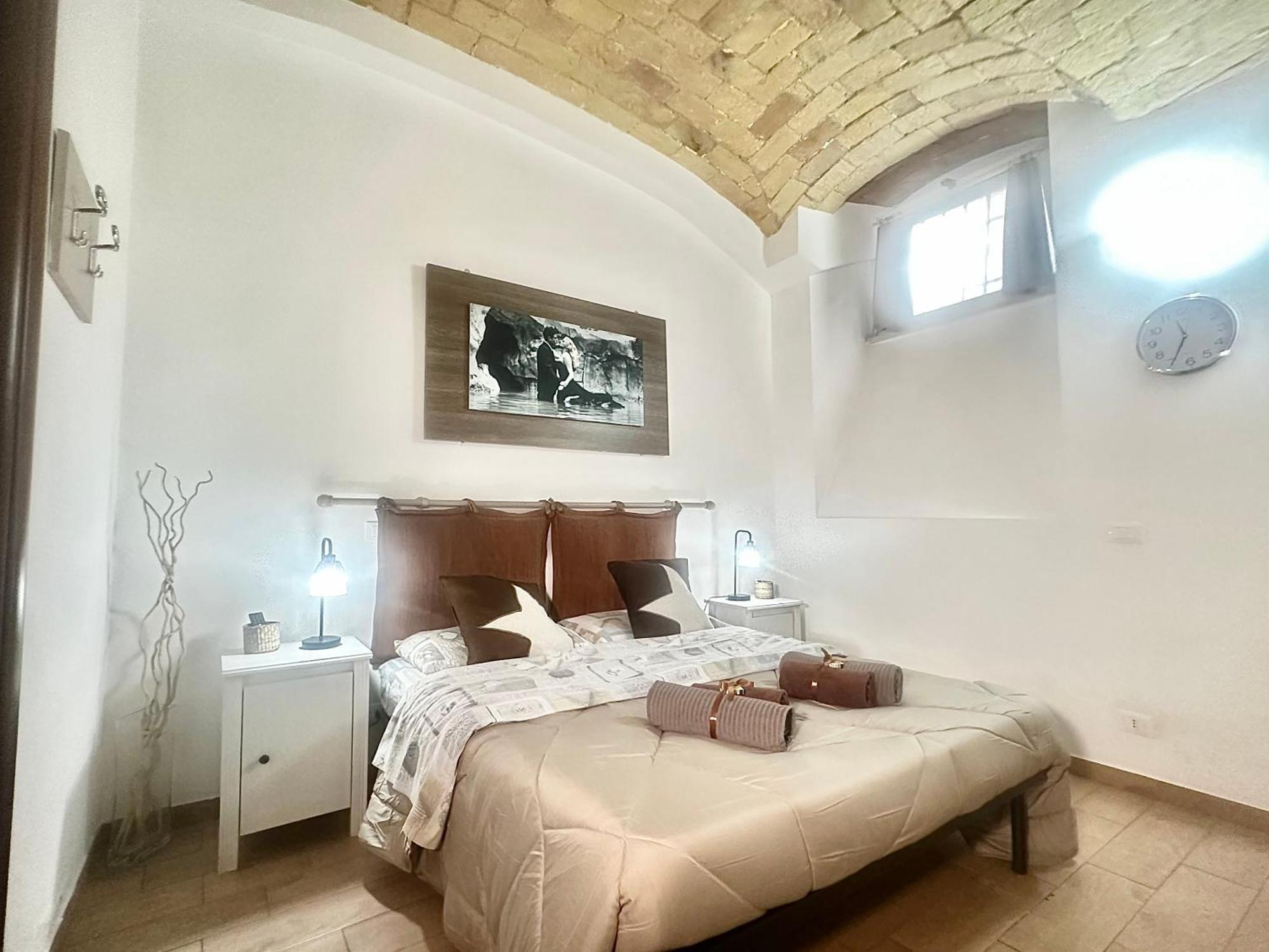Domus Vatican Walls Apartment