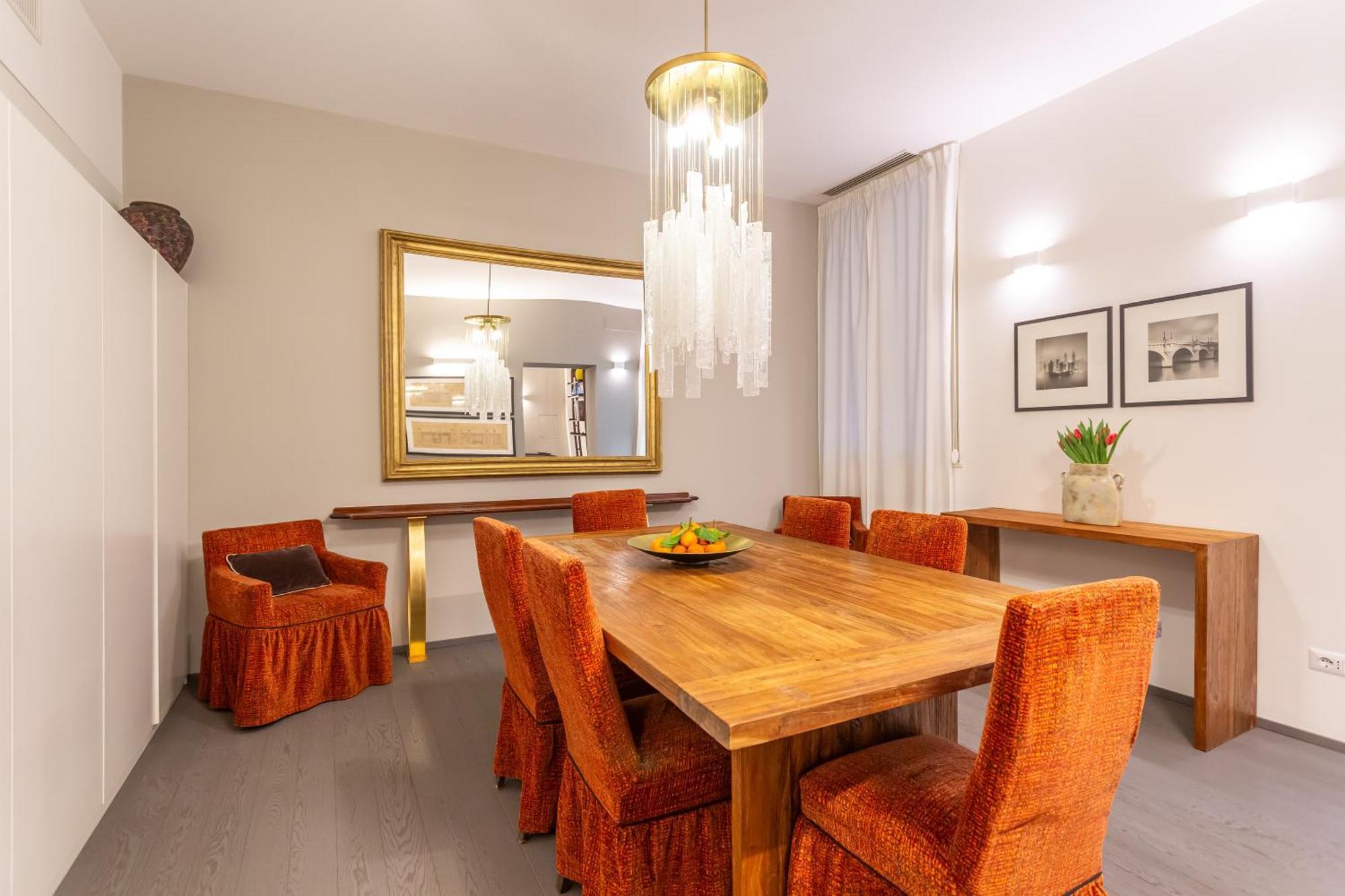 Spanish Steps Deluxe Apartment *