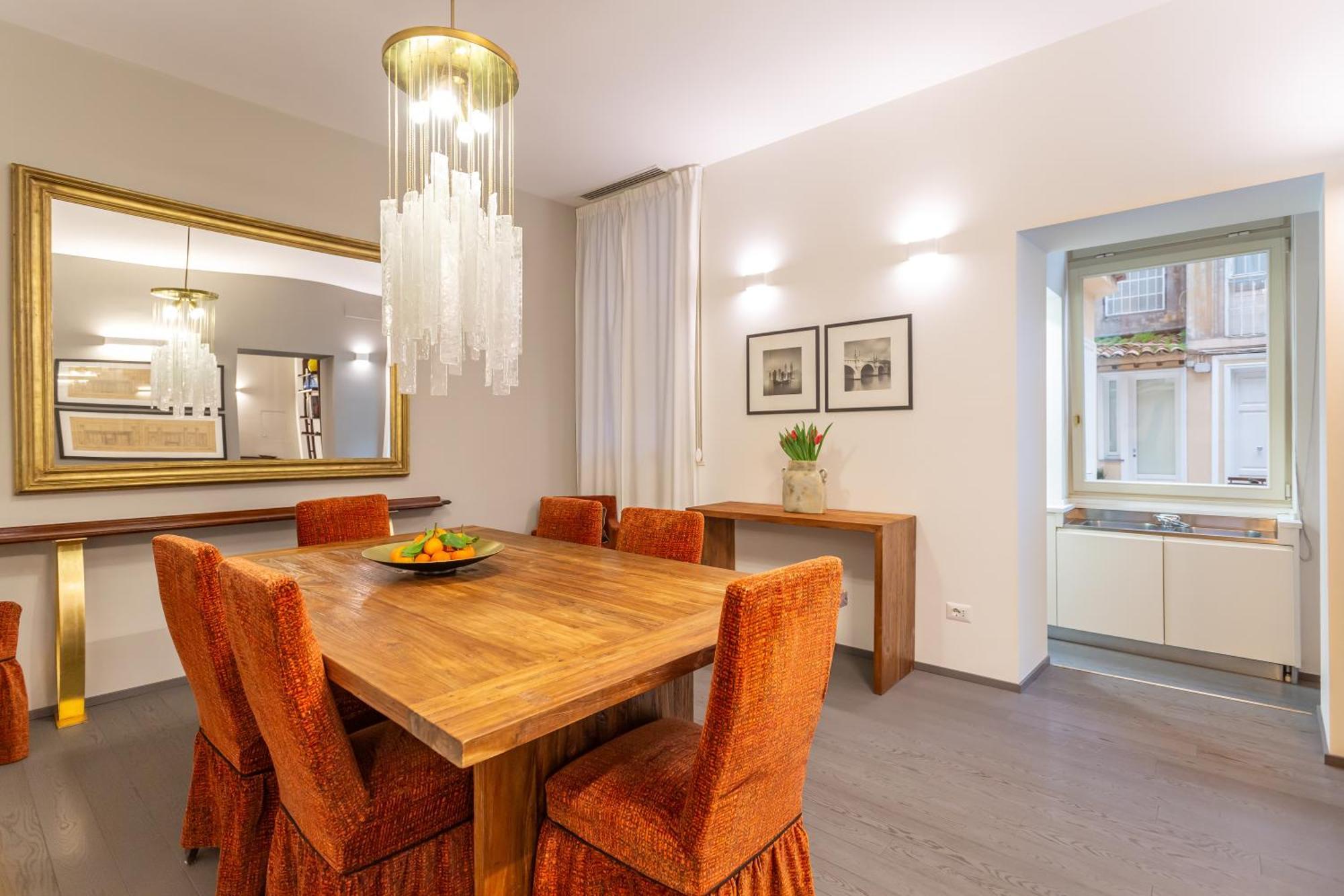 Spanish Steps Deluxe