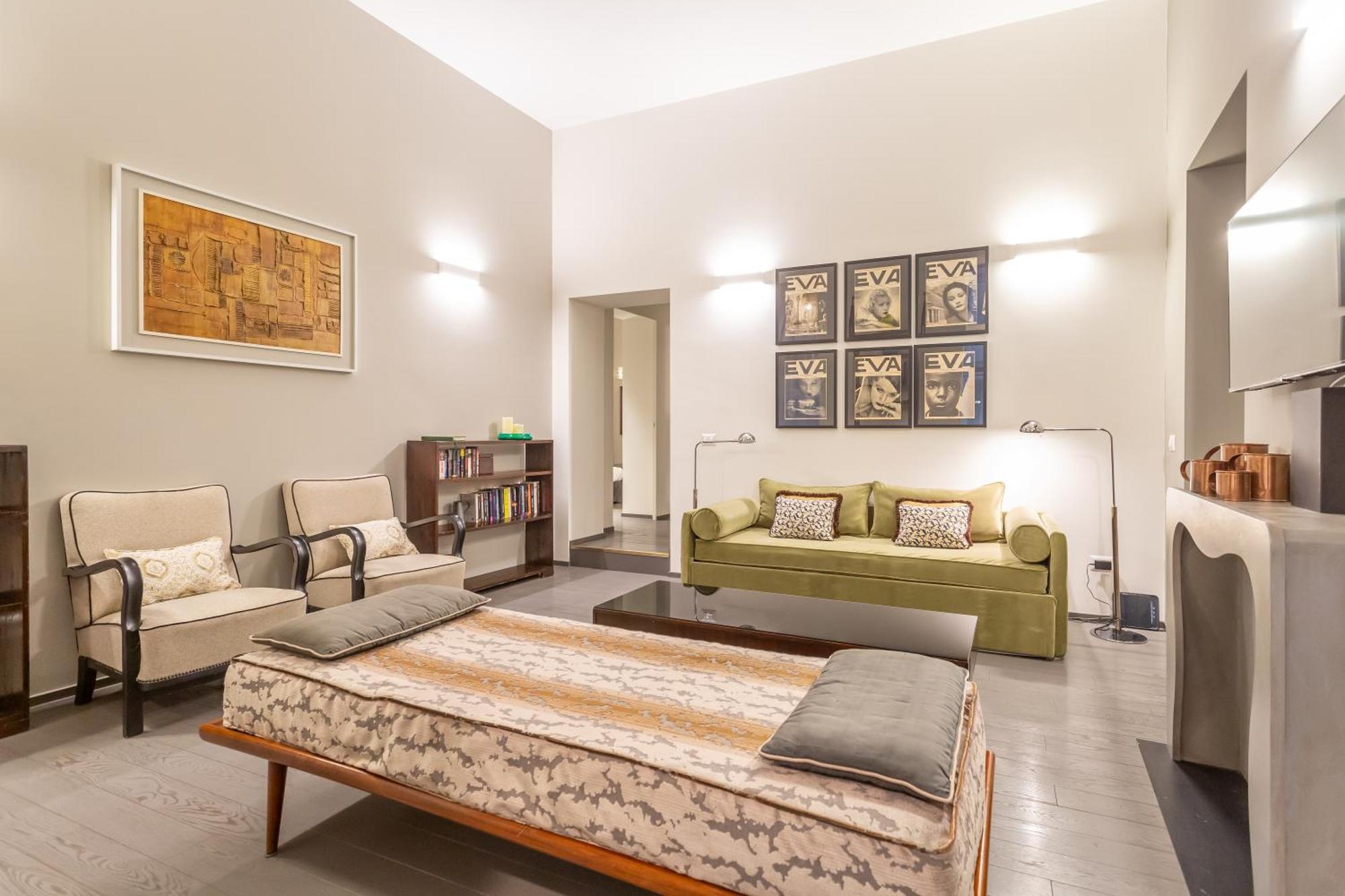Spanish Steps Deluxe Apartment