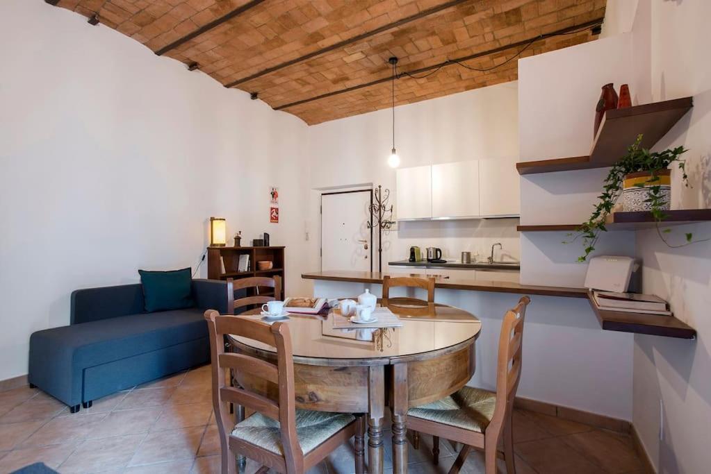 Castro Pretorio Cozy Apartment Rome