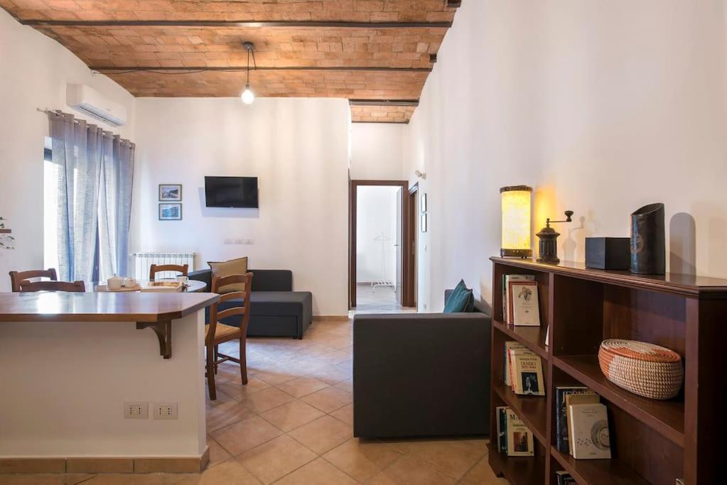 Apartment Castro Pretorio Cozy Rome