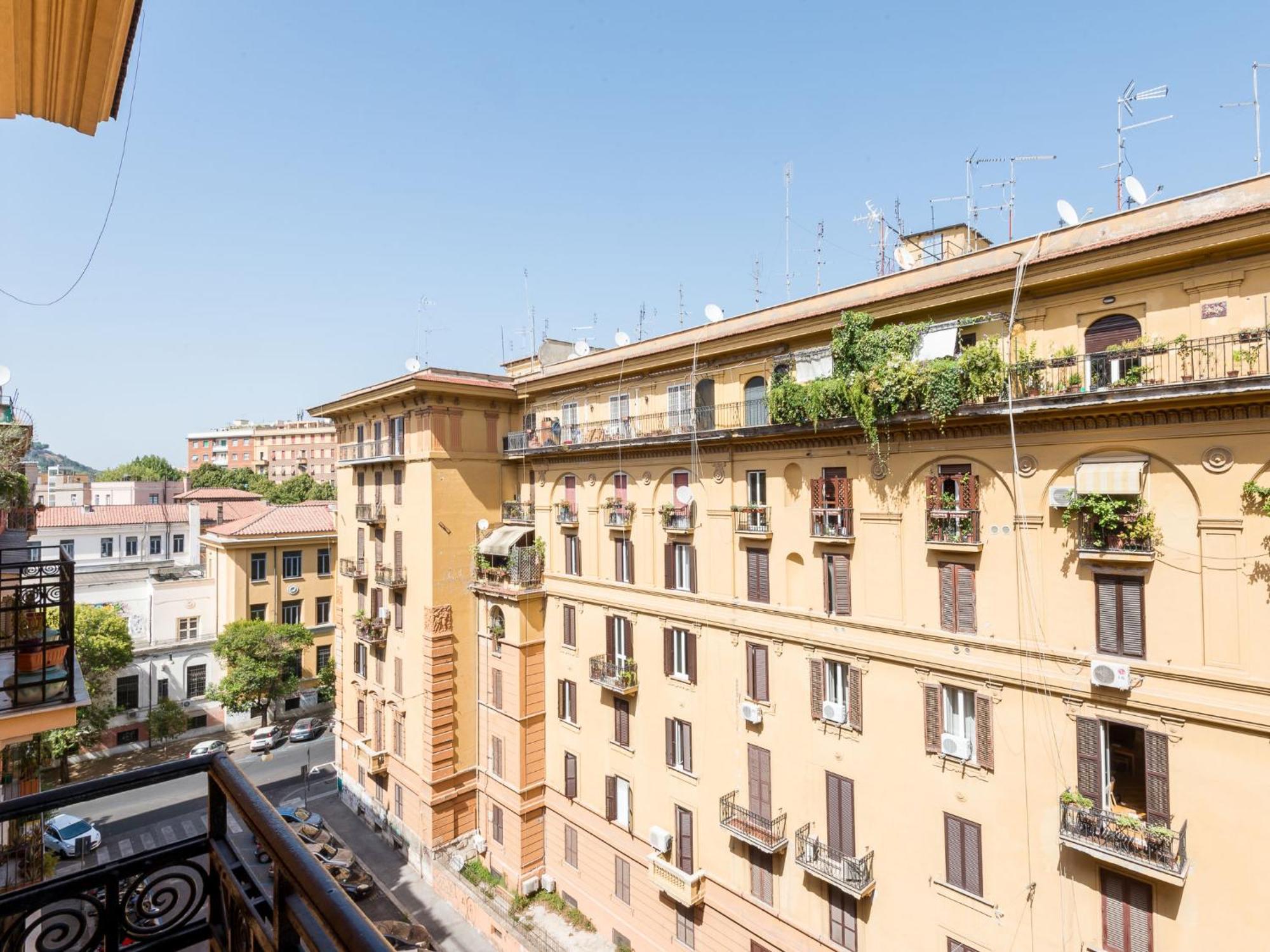 Vatican Comfortable Sunny By Interhome Apartment Rome