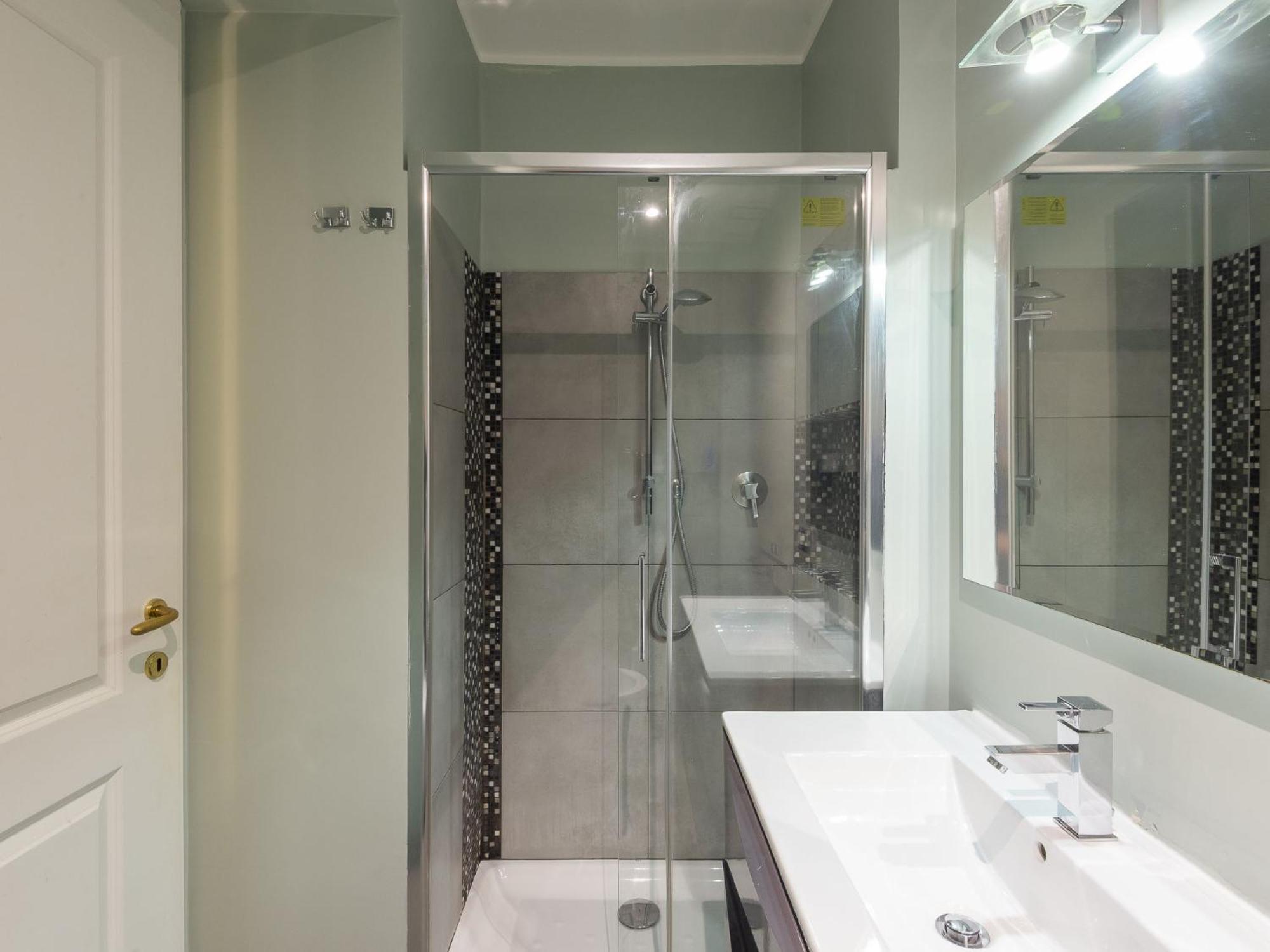 Apartment Luxury 3 Bedroom Flat By Interhome *
