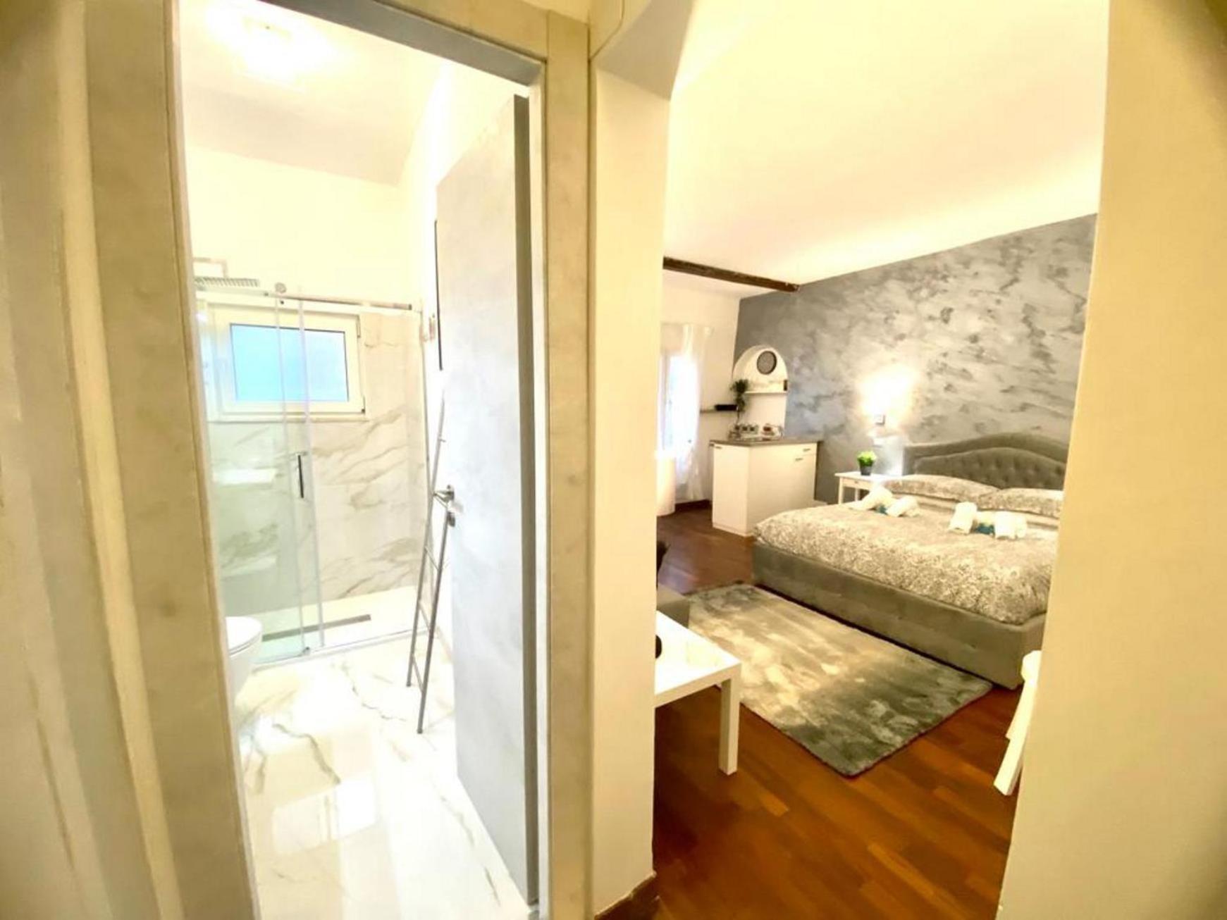 Navona Viola Apartment *