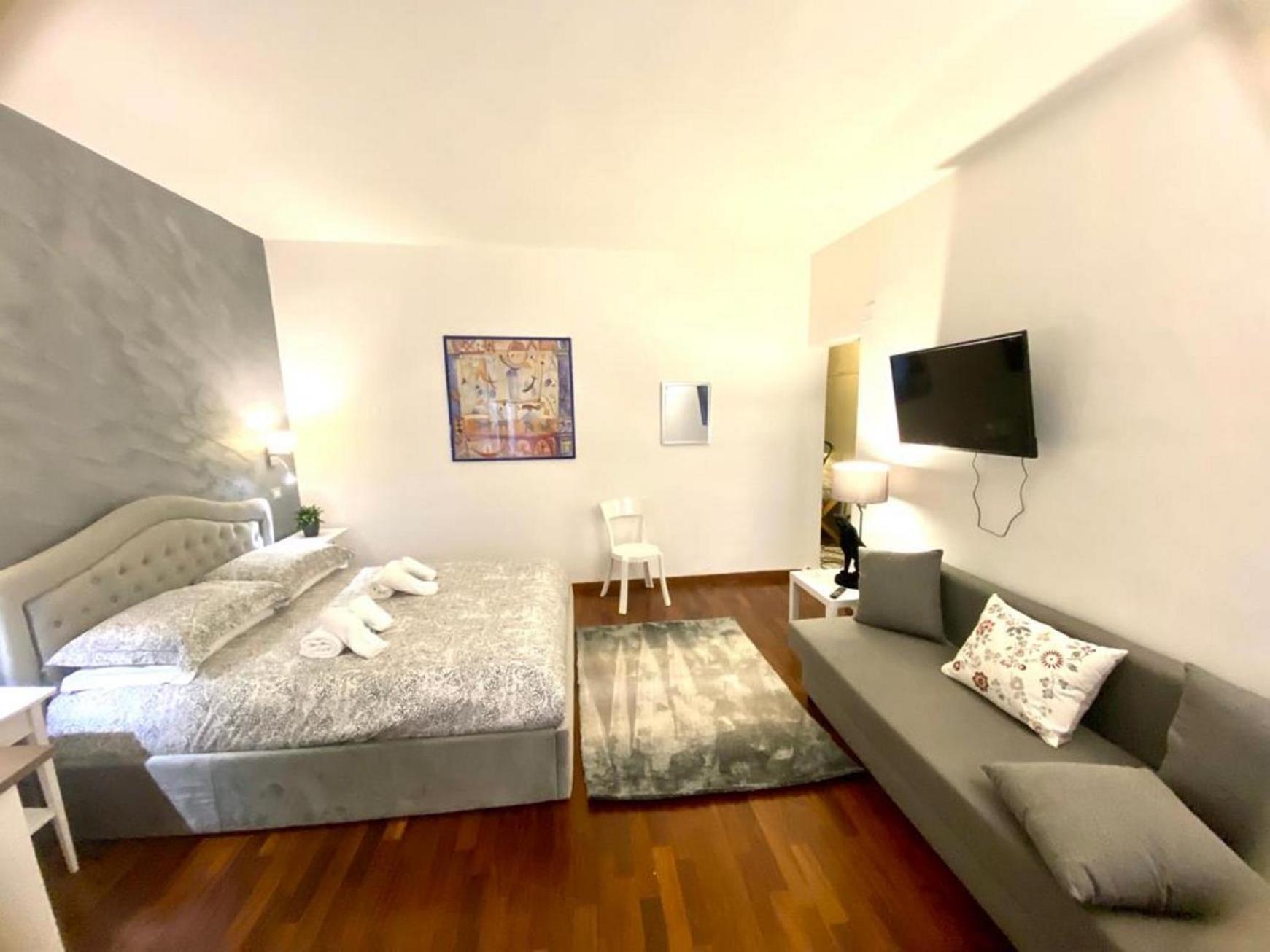Apartment Navona Viola