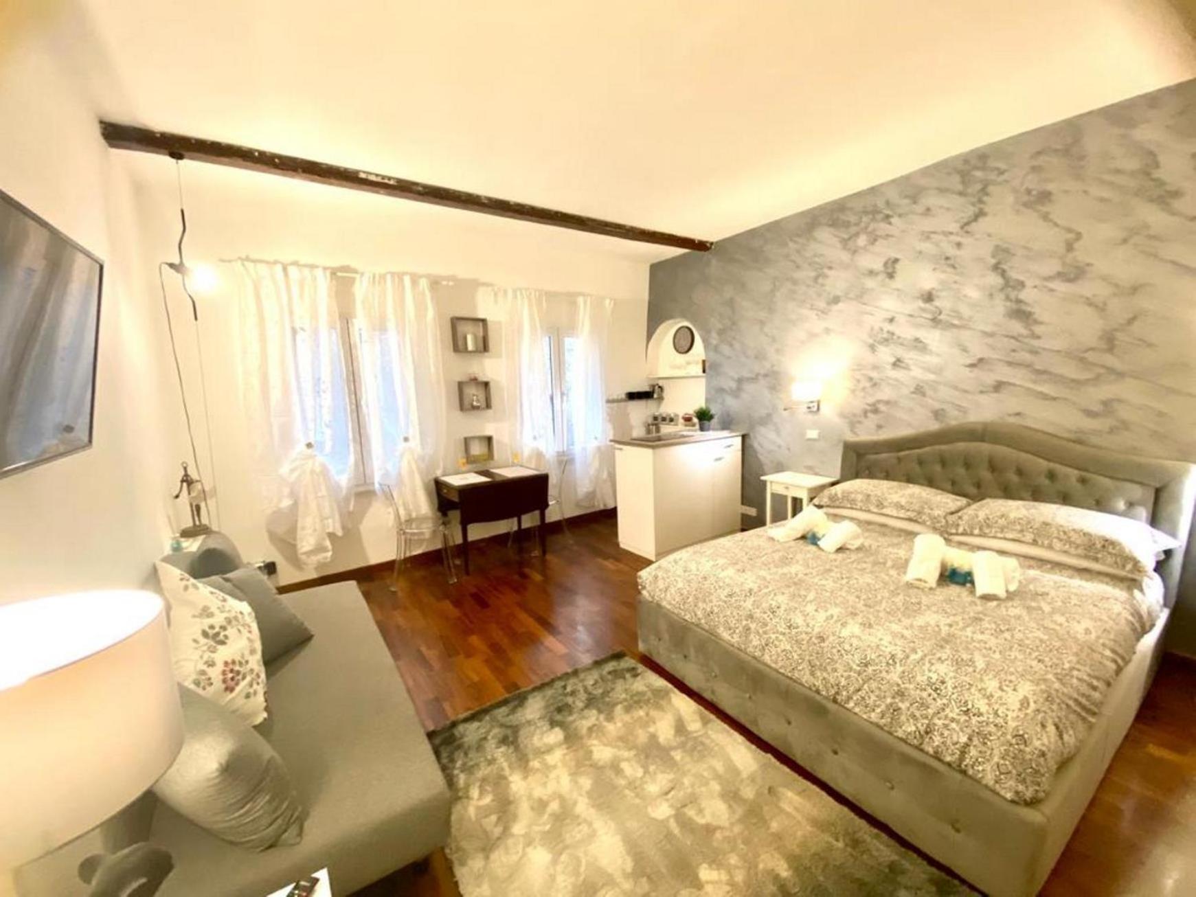 Navona Viola Apartment *