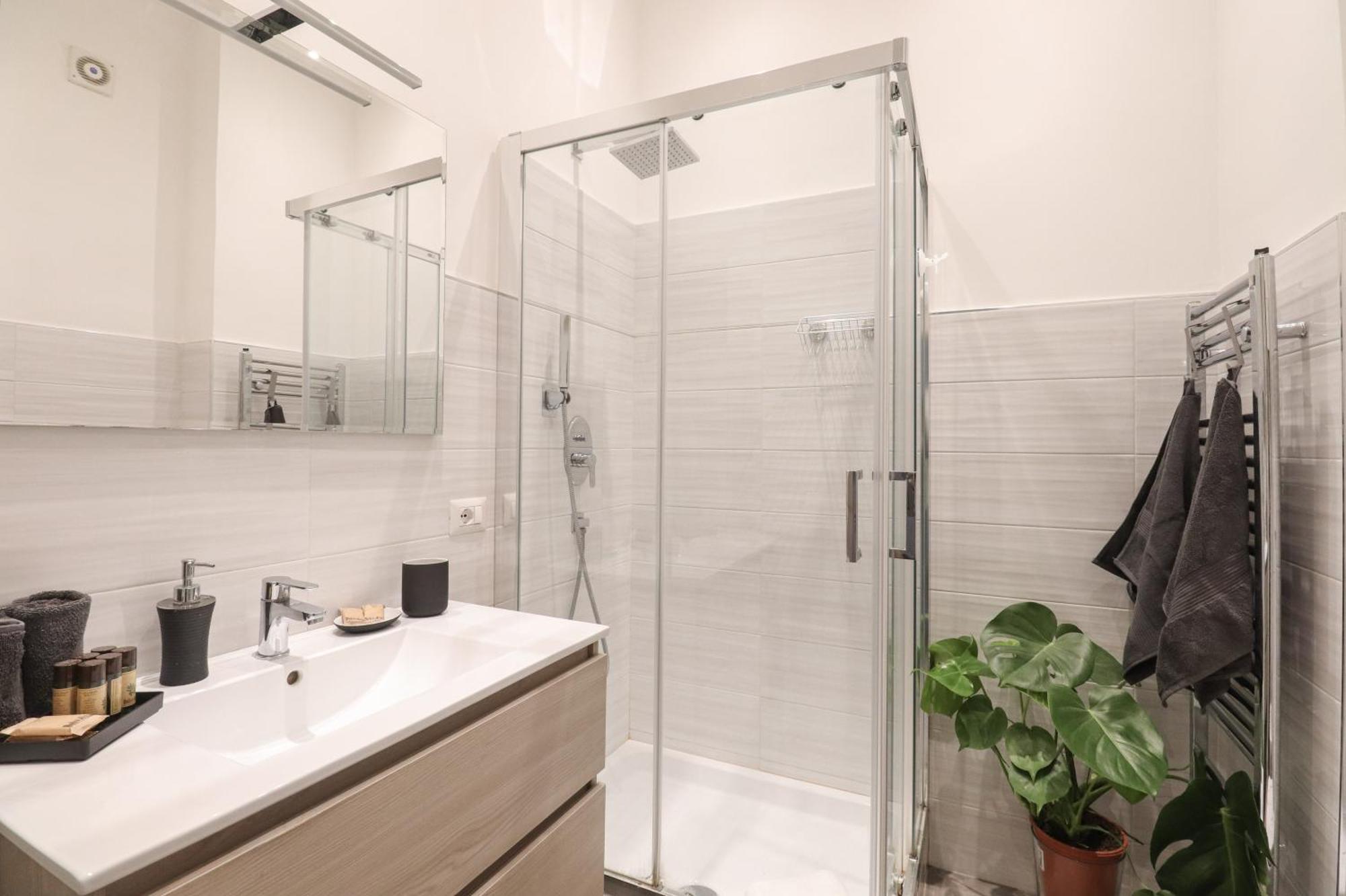 Luxury And Elegant Vatican Apartment Rome
