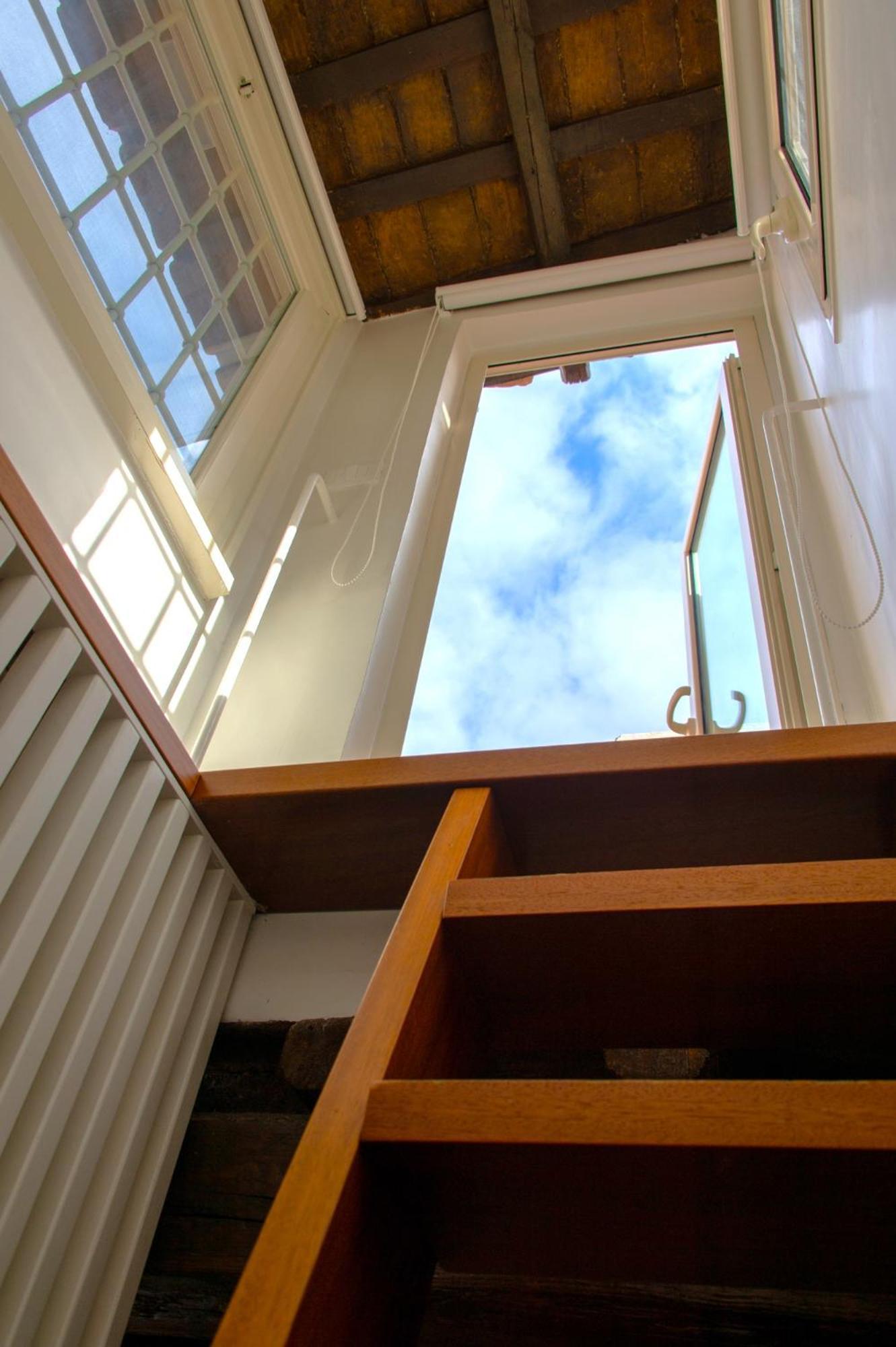 Apartment Saint Louis Penthouse, Cozy Little Next To Pantheon *