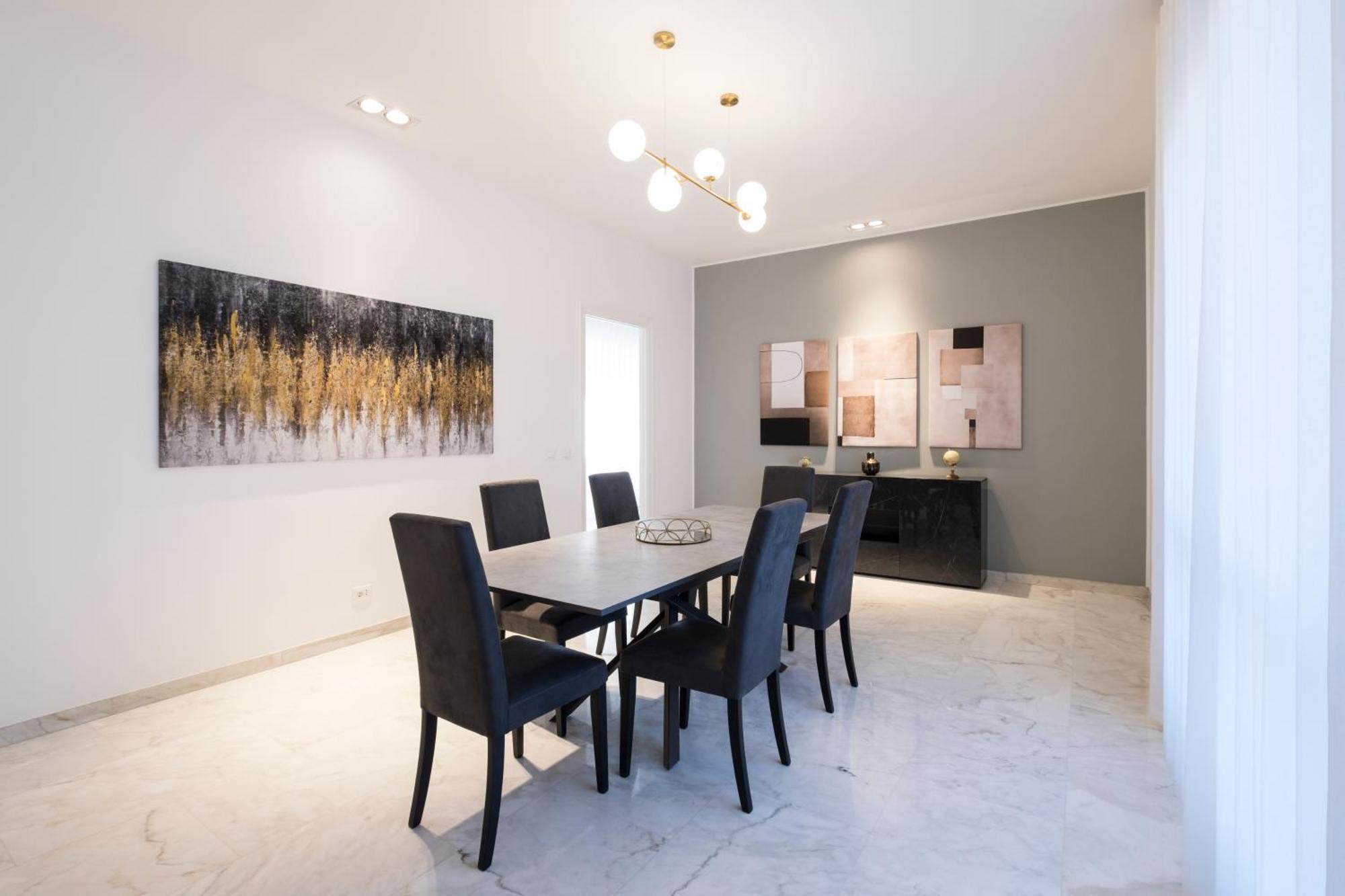 Savoia Luxury Penthouse Apartment *