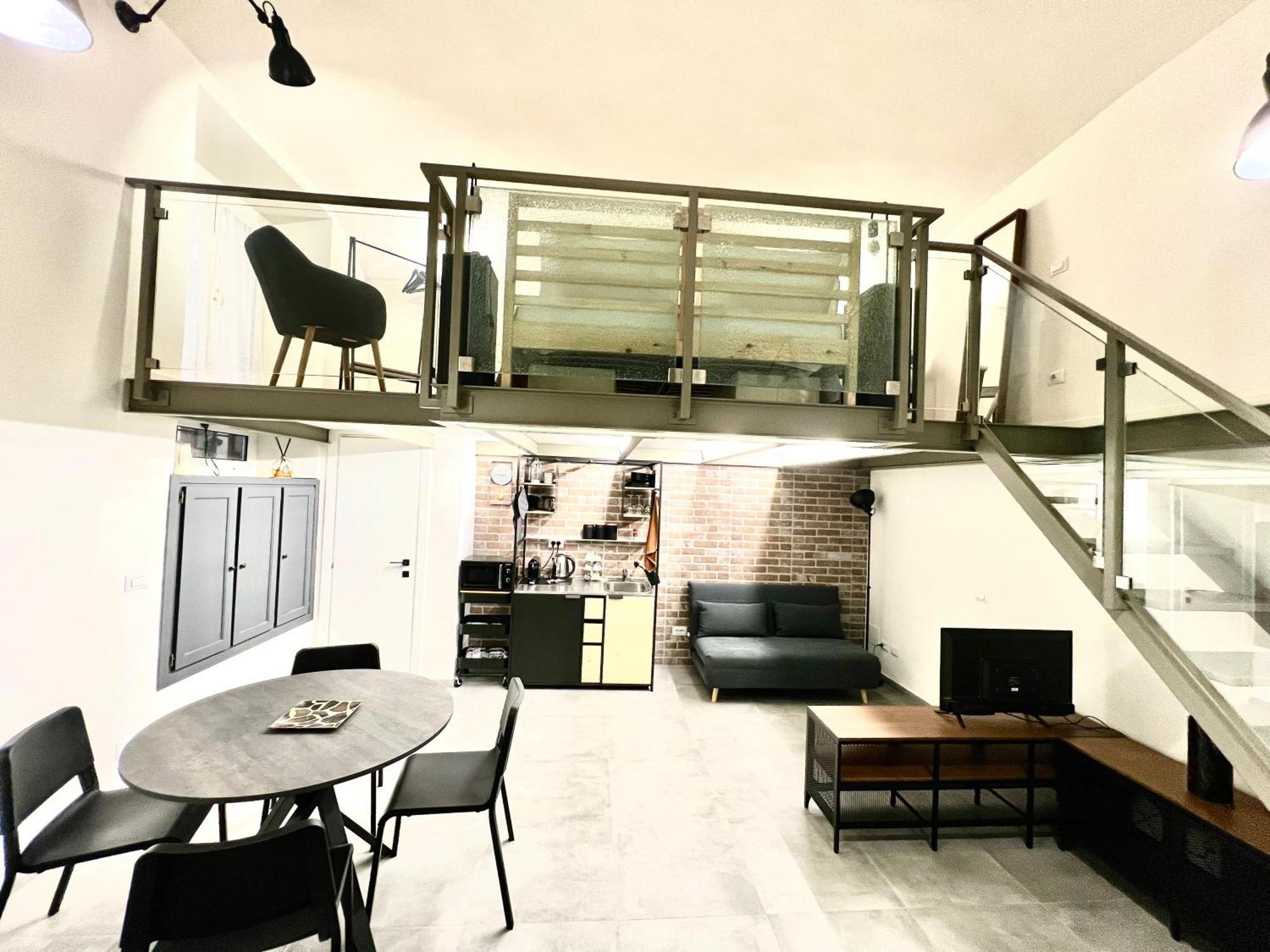 Testaccio Industrial Loft Apartment