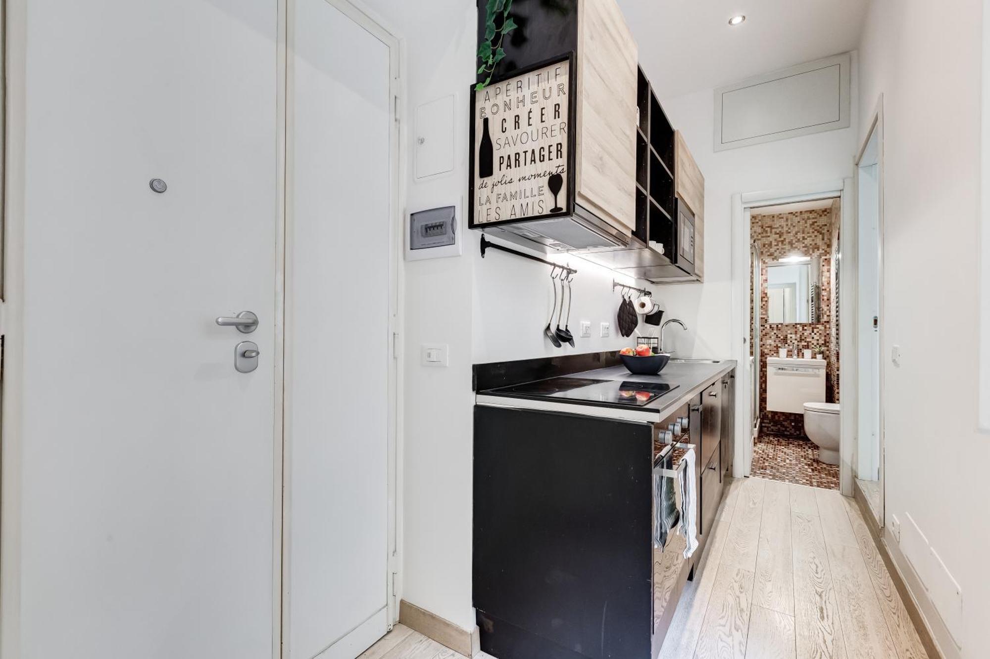 Apartment Classy 2-bdr In Termini District