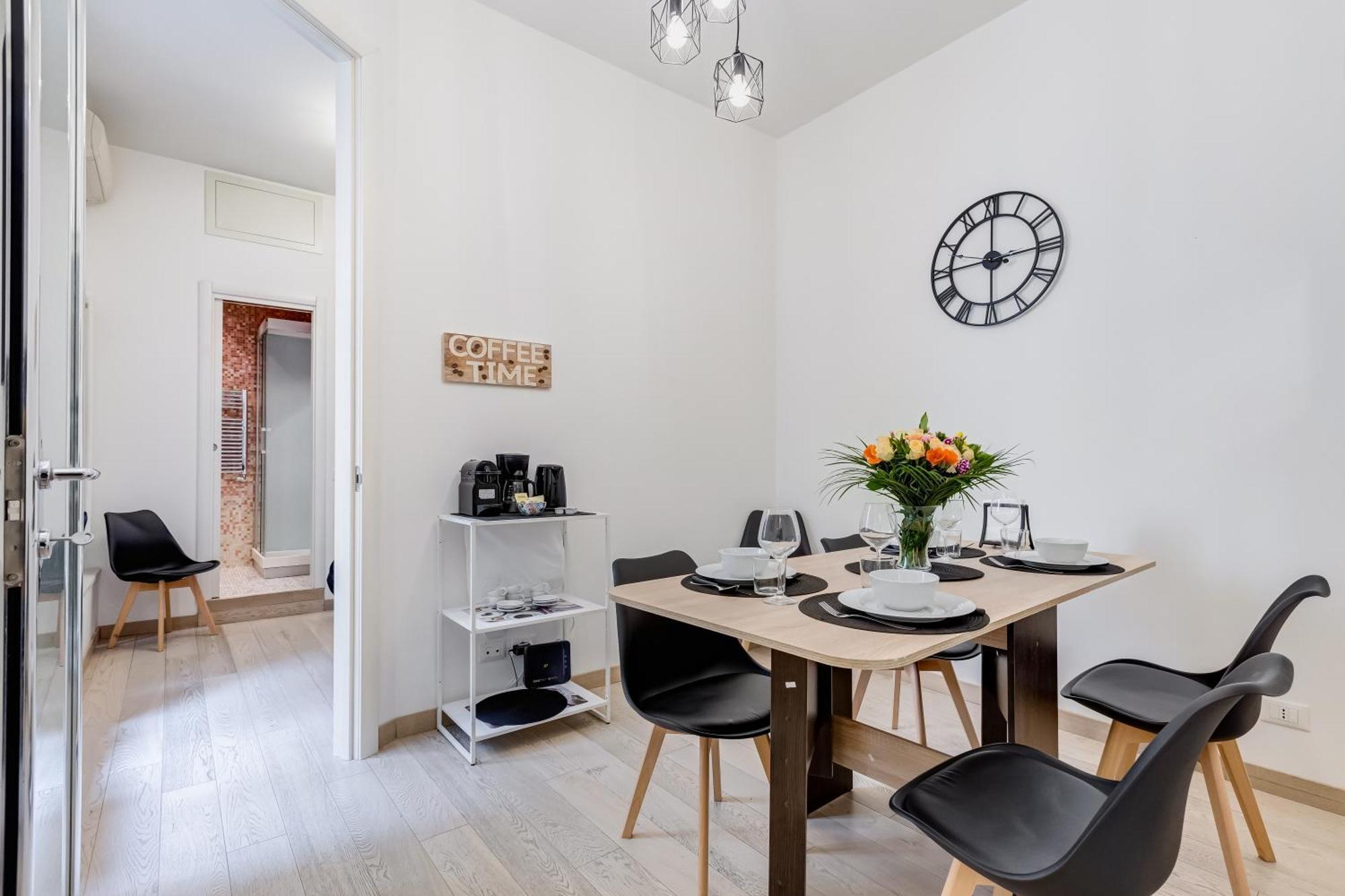 Classy 2-bdr In Termini District Apartment Rome