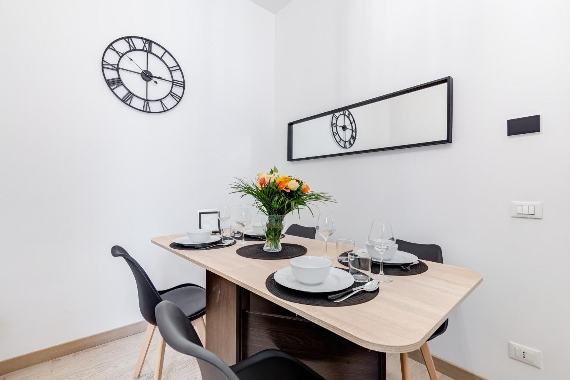 Classy 2-bdr In Termini District * Rome
