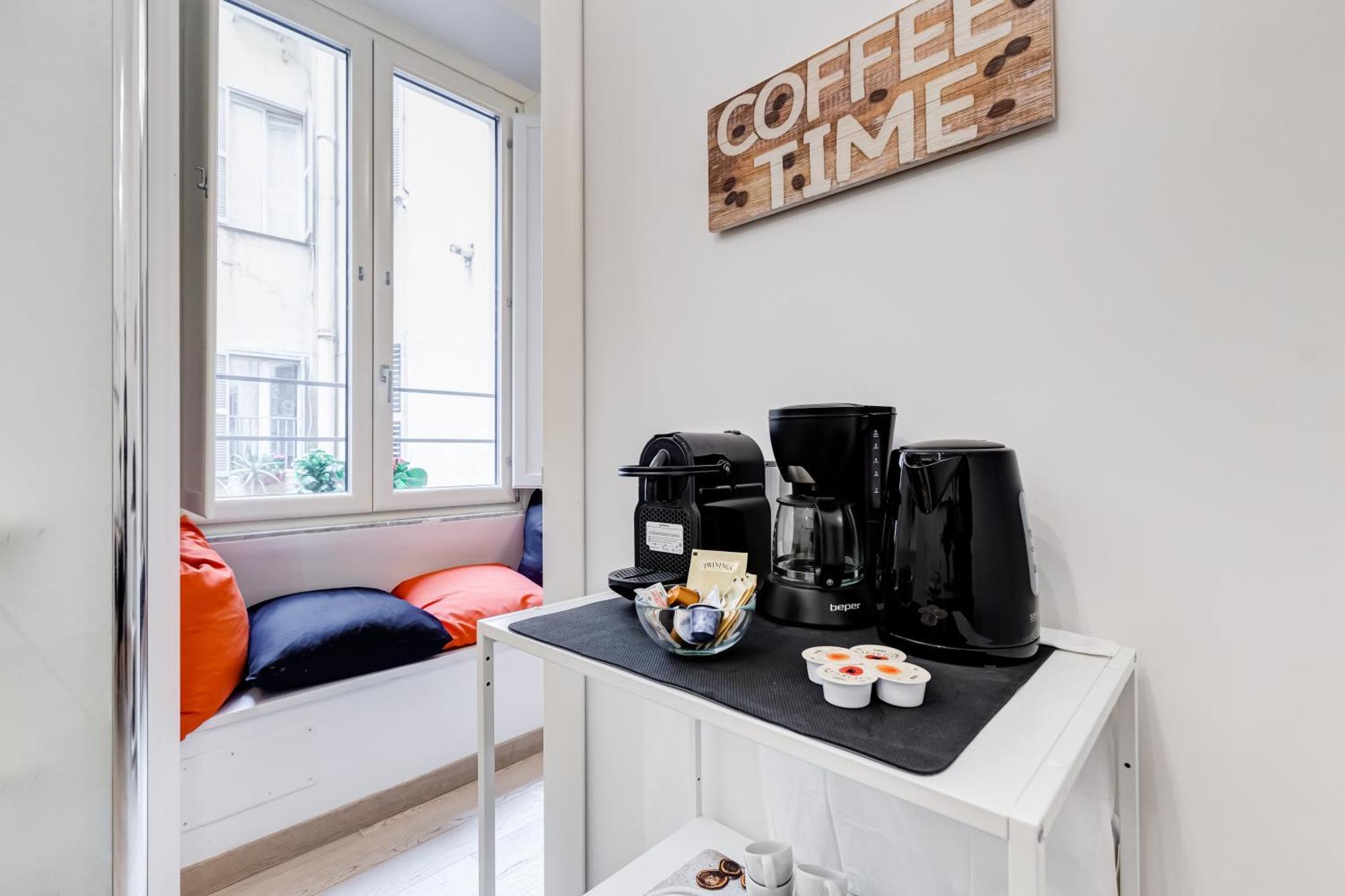 Classy 2-bdr In Termini District * Rome