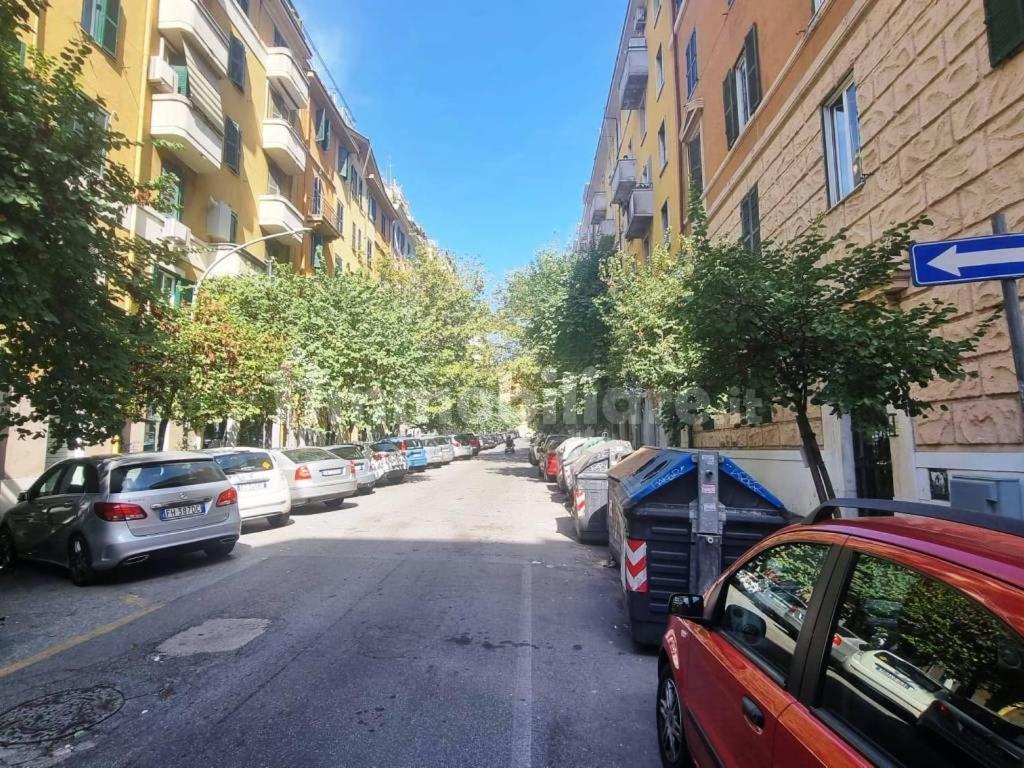 Apartment Golden Luxury - San Giovanni - 10 Min To Basilica Of San Giovanni - 25 Min To Colosseum Rome