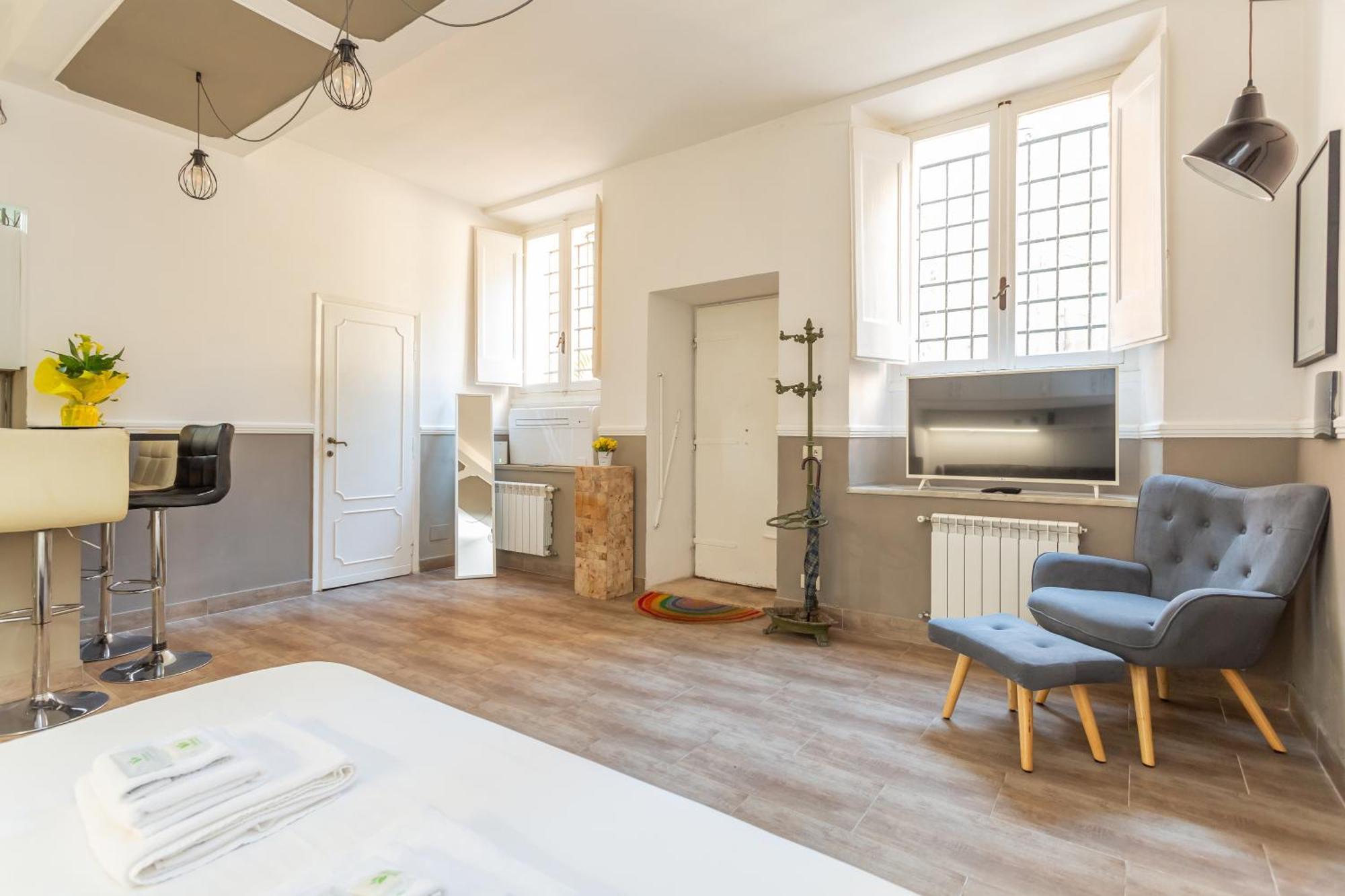 Charm Near Piazza Navona - Cozy Loft For 2 Apartamento