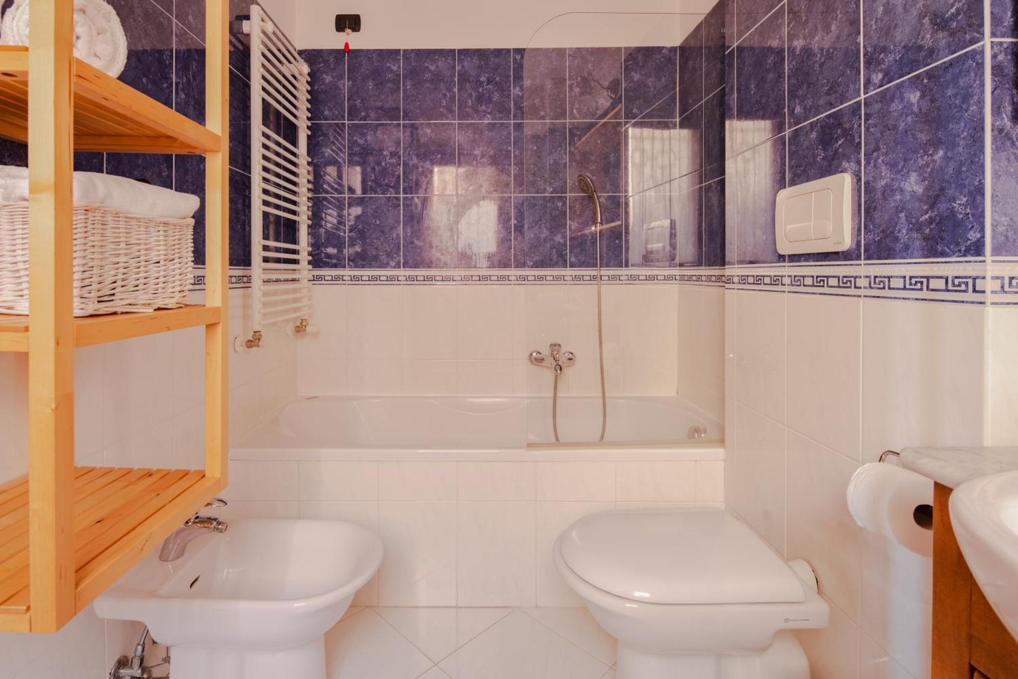 Appartement Eur Moravia Attico Panoramico Con Terrazzo, Fino A 5 Ospiti Rome