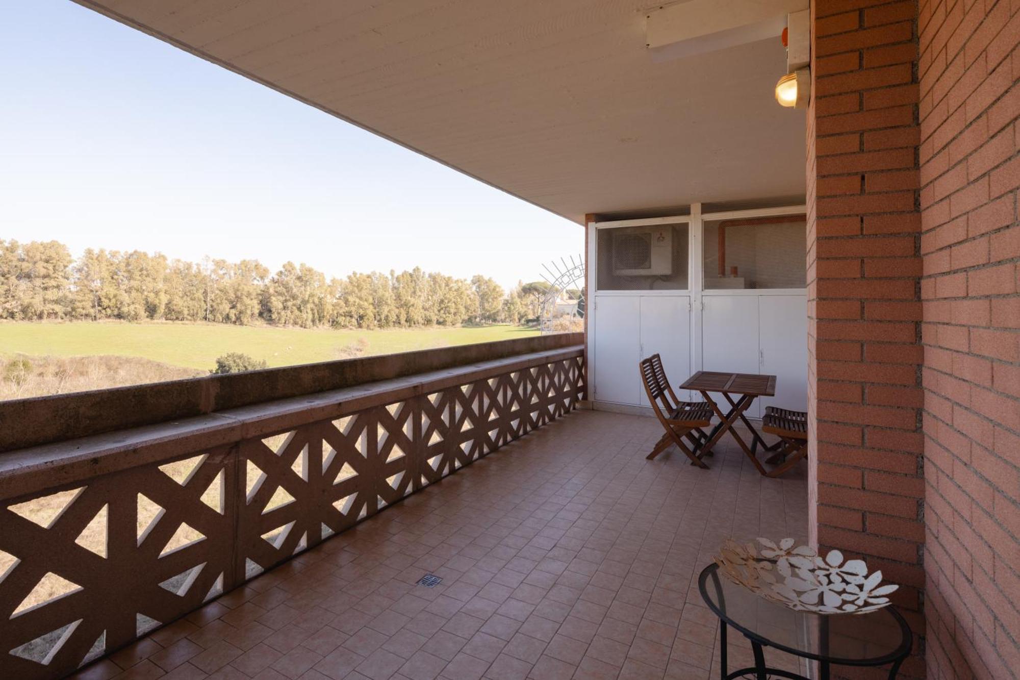 Eur Moravia Attico Panoramico Con Terrazzo, Fino A 5 Ospiti Appartement