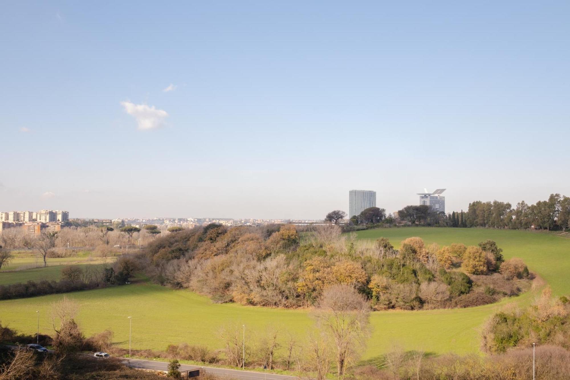 Eur Moravia Attico Panoramico Con Terrazzo, Fino A 5 Ospiti Appartement