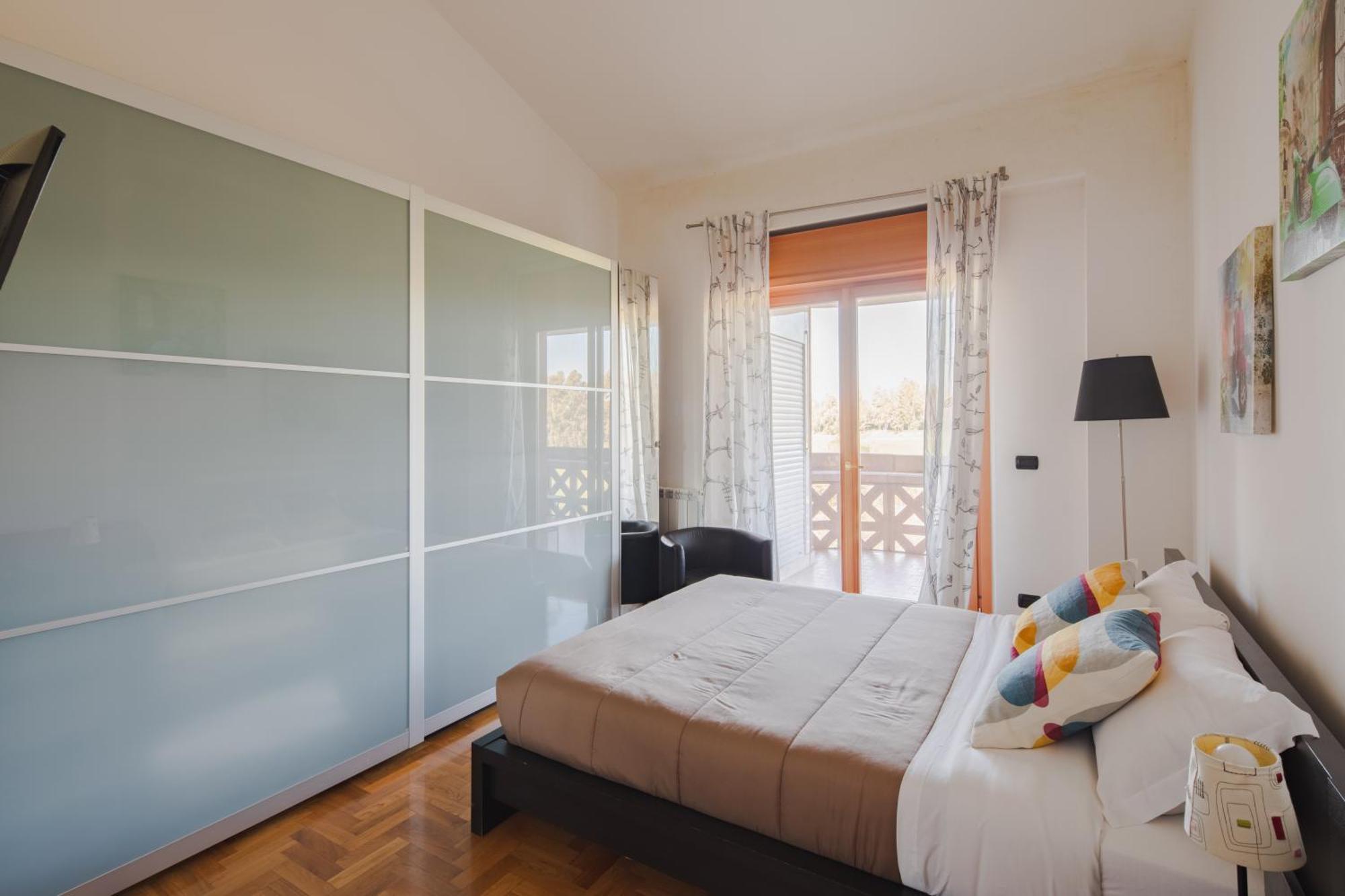Eur Moravia Attico Panoramico Con Terrazzo, Fino A 5 Ospiti Appartement Rome