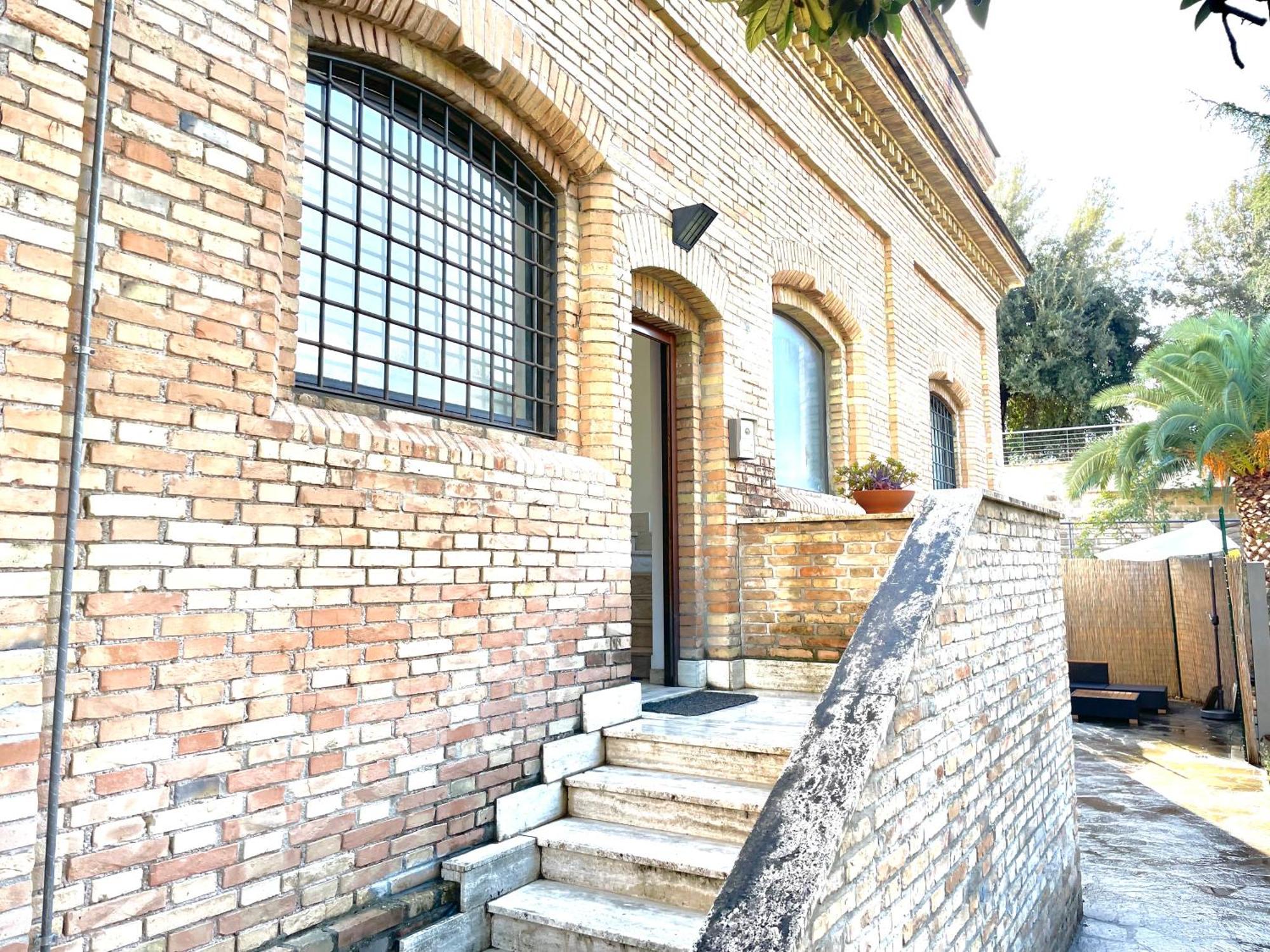 Holiday home Volupta's House - Trastevere Station *