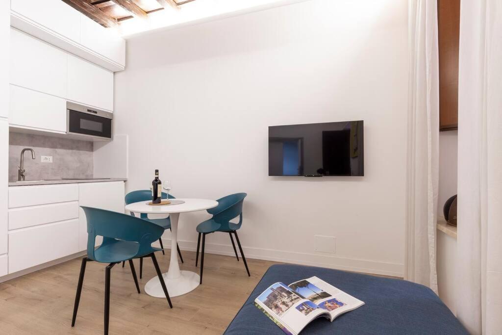Apartment Homy Host - H&b Luxury City Centre
