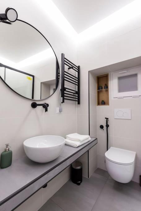 Apartment Homy Host - H&b Luxury City Centre *