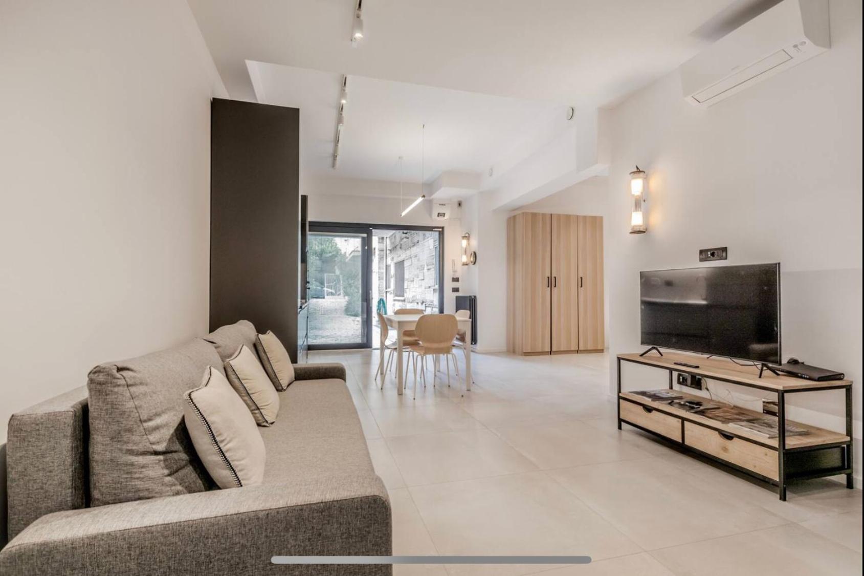 Loft Moderno Vicino Borghese * Roma
