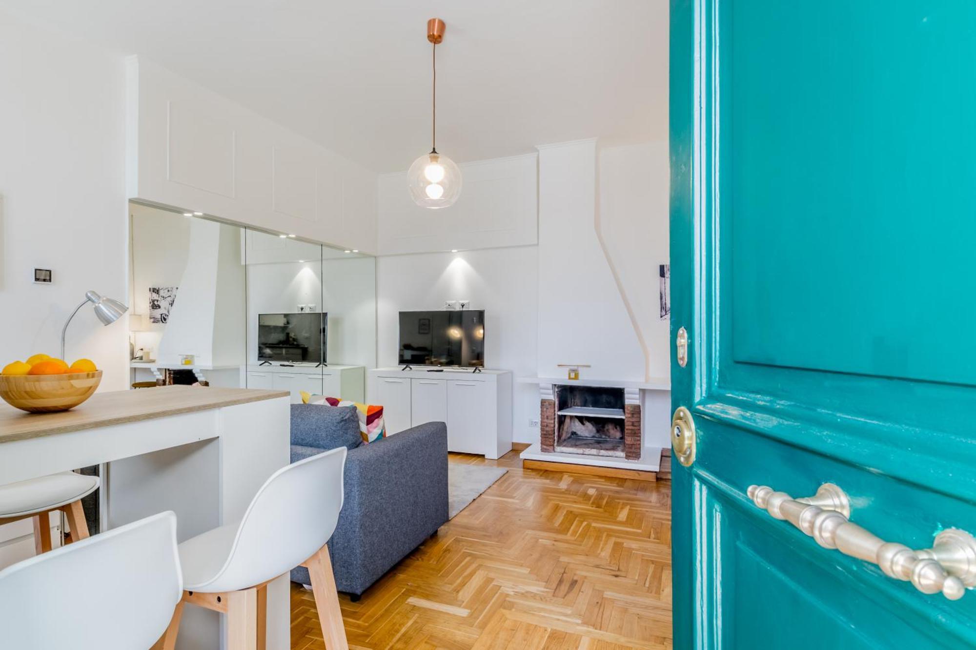 Attico Nel Cuore Di Con Box Privato Per Auto Apartment *