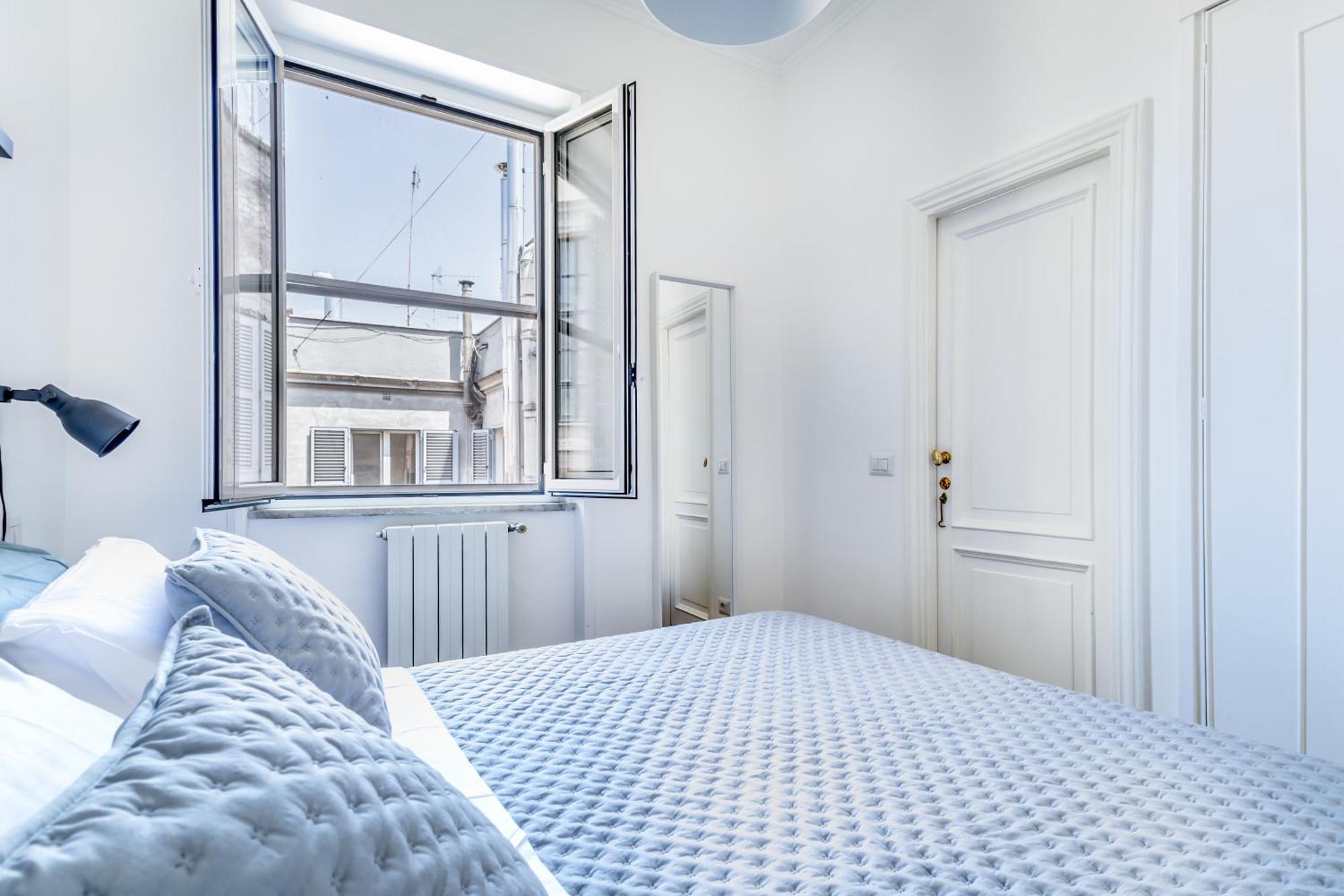 Attico Nel Cuore Di Con Box Privato Per Auto Apartment *
