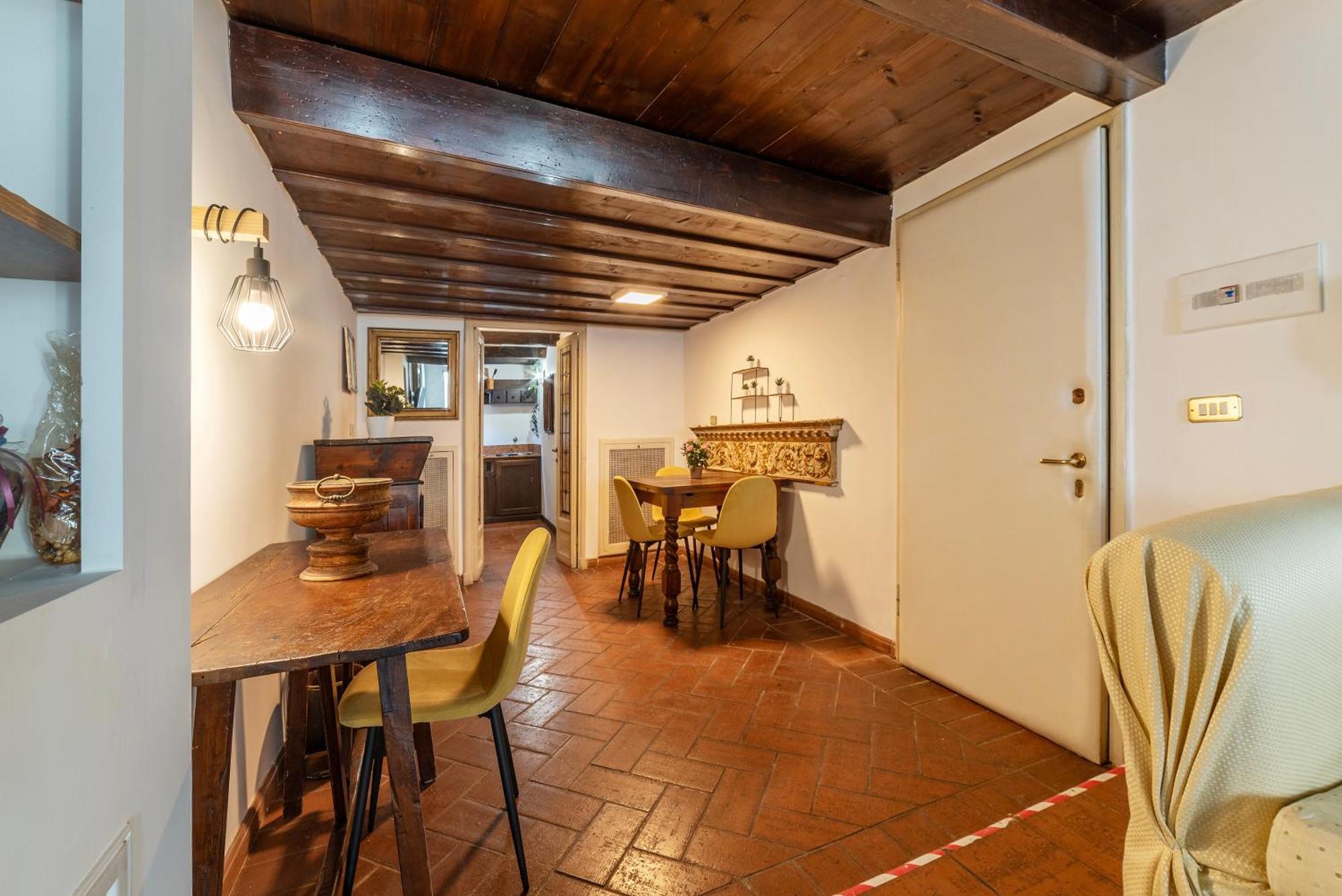 Historical Loft At Campo De Fiori
