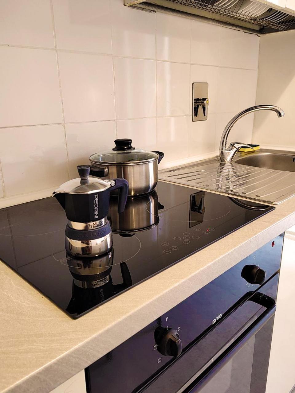 Vivirome - 2 Bedrooms - San Giovanni * Rome