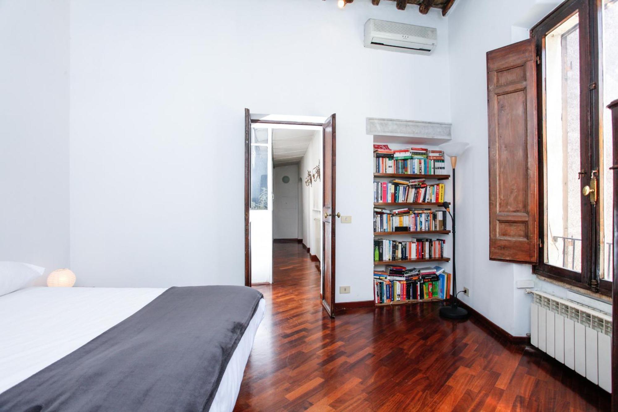 Apartment Above Pantheon Roof Rome