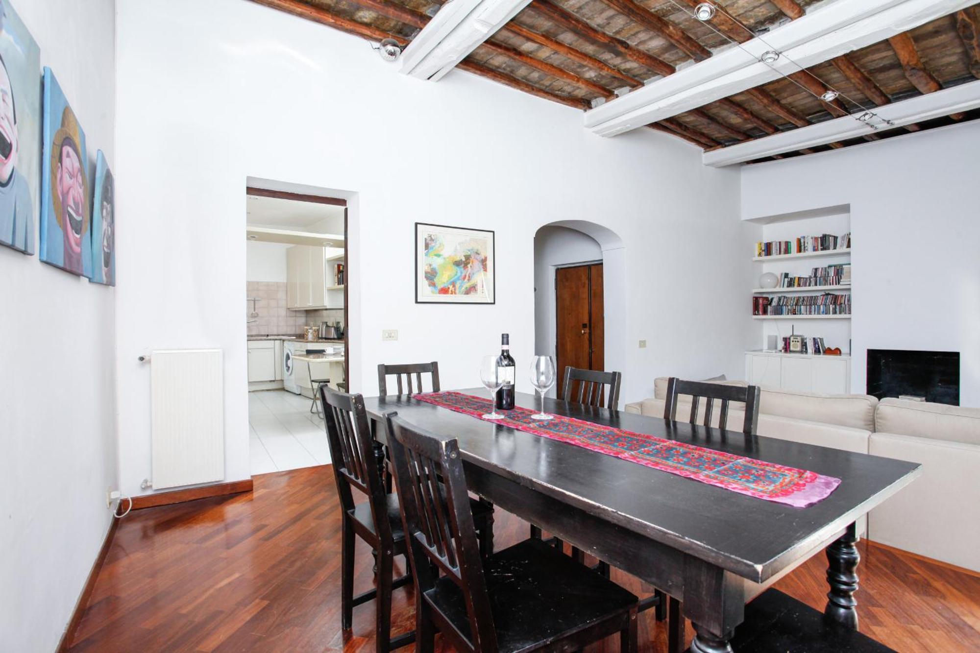 Apartment Above Pantheon Roof *