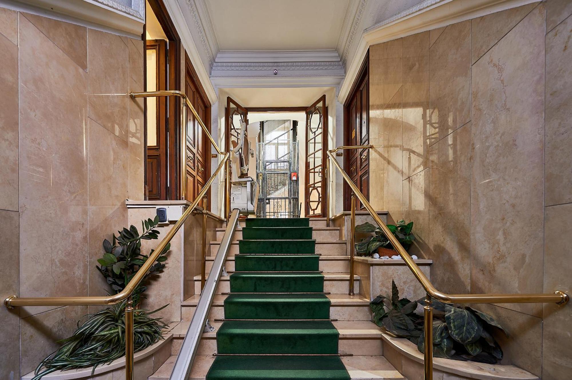 Irex Vatican Private * Rome