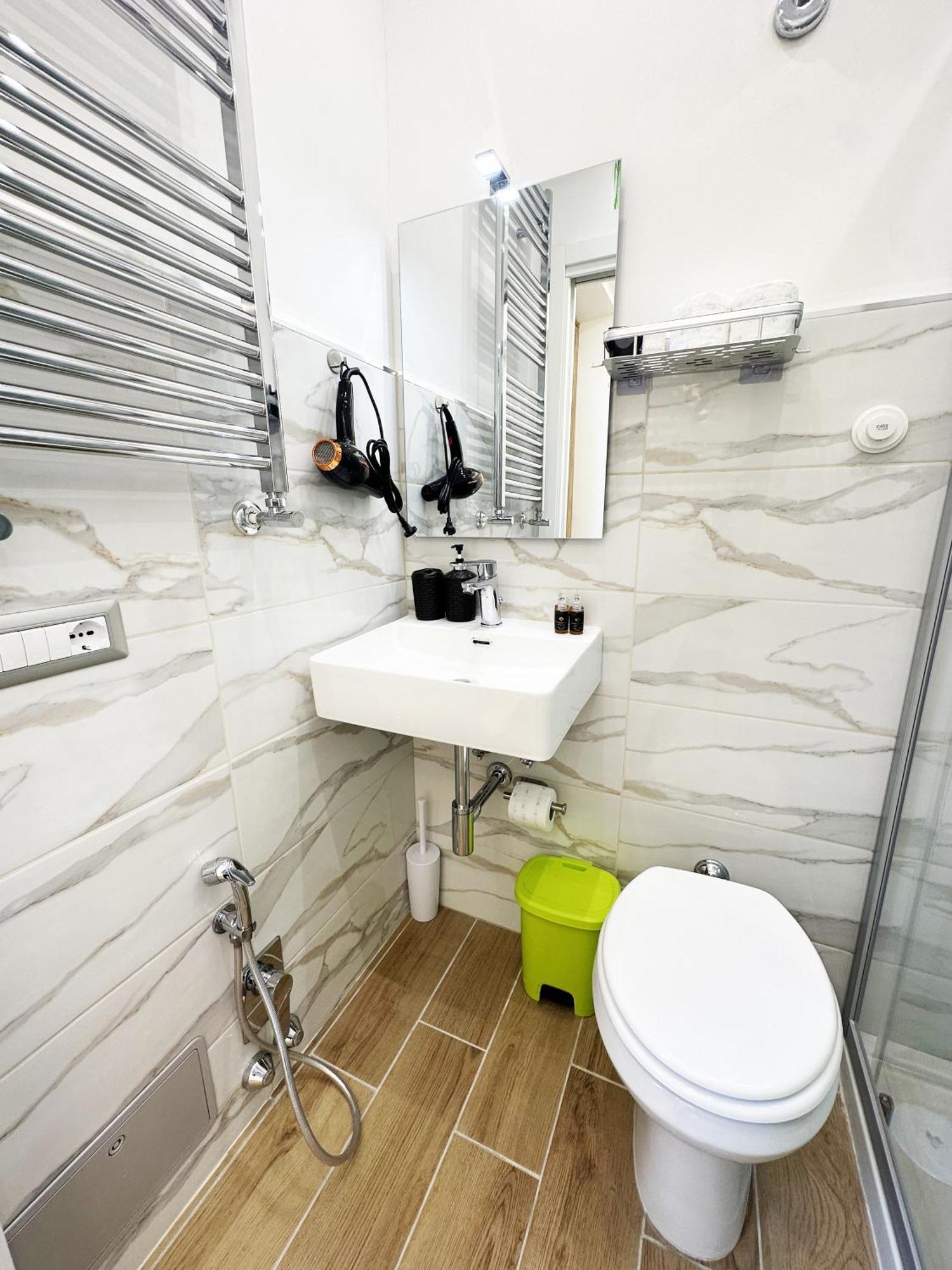 Zeus Group Vatican Guest house *