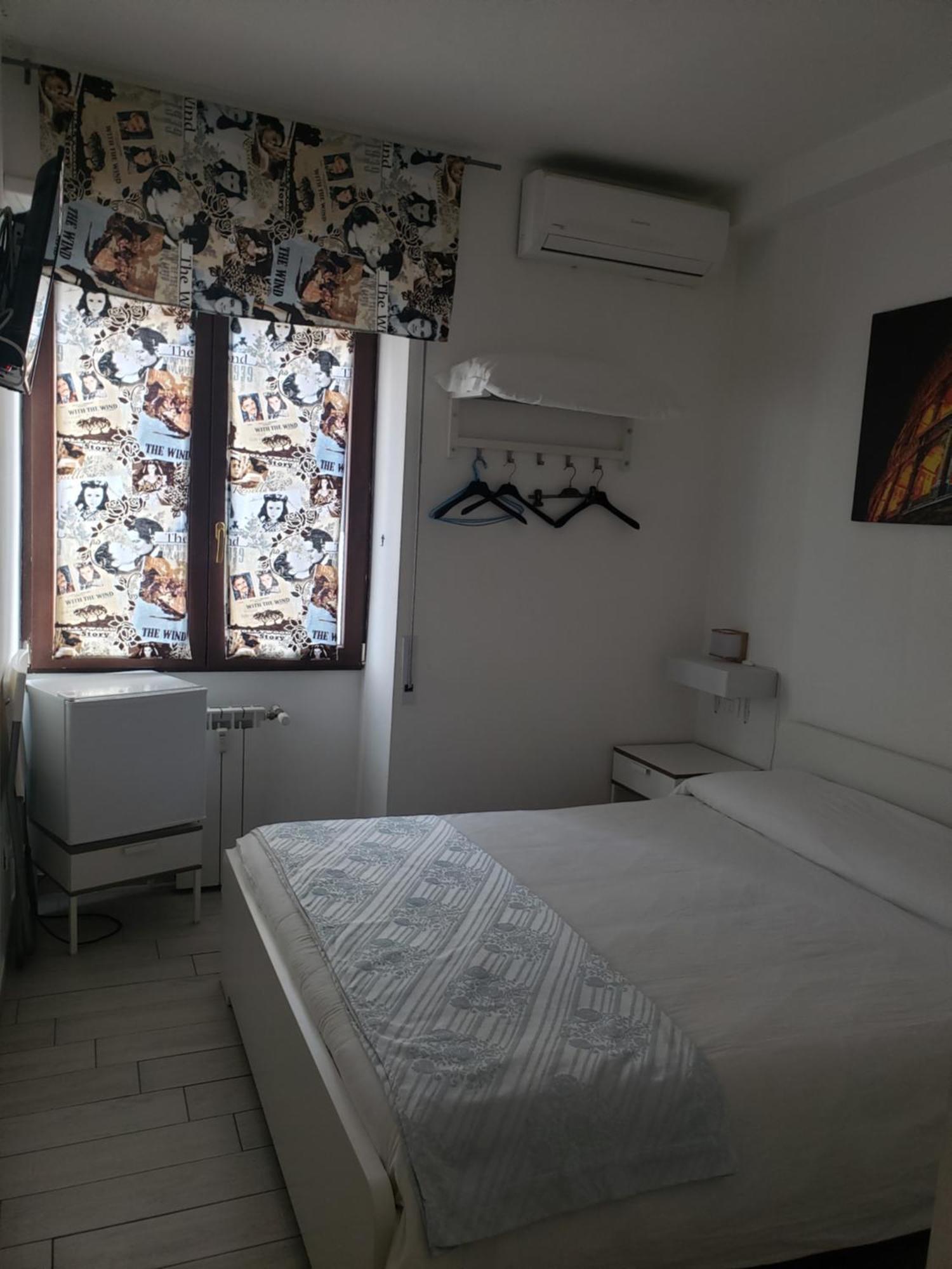 Metro B Fronte Metro Bed & Breakfast Rome