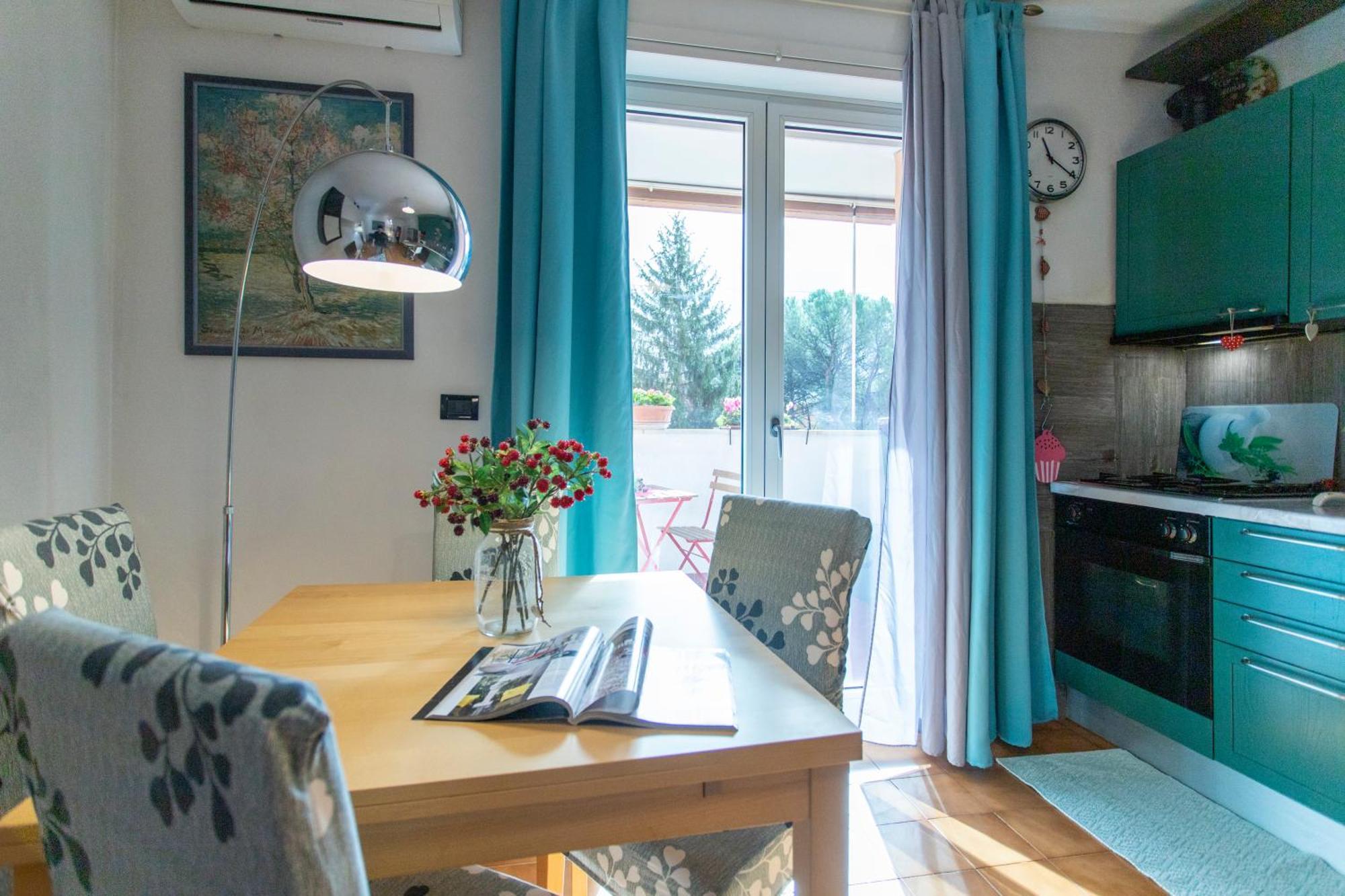 Up House Apartment