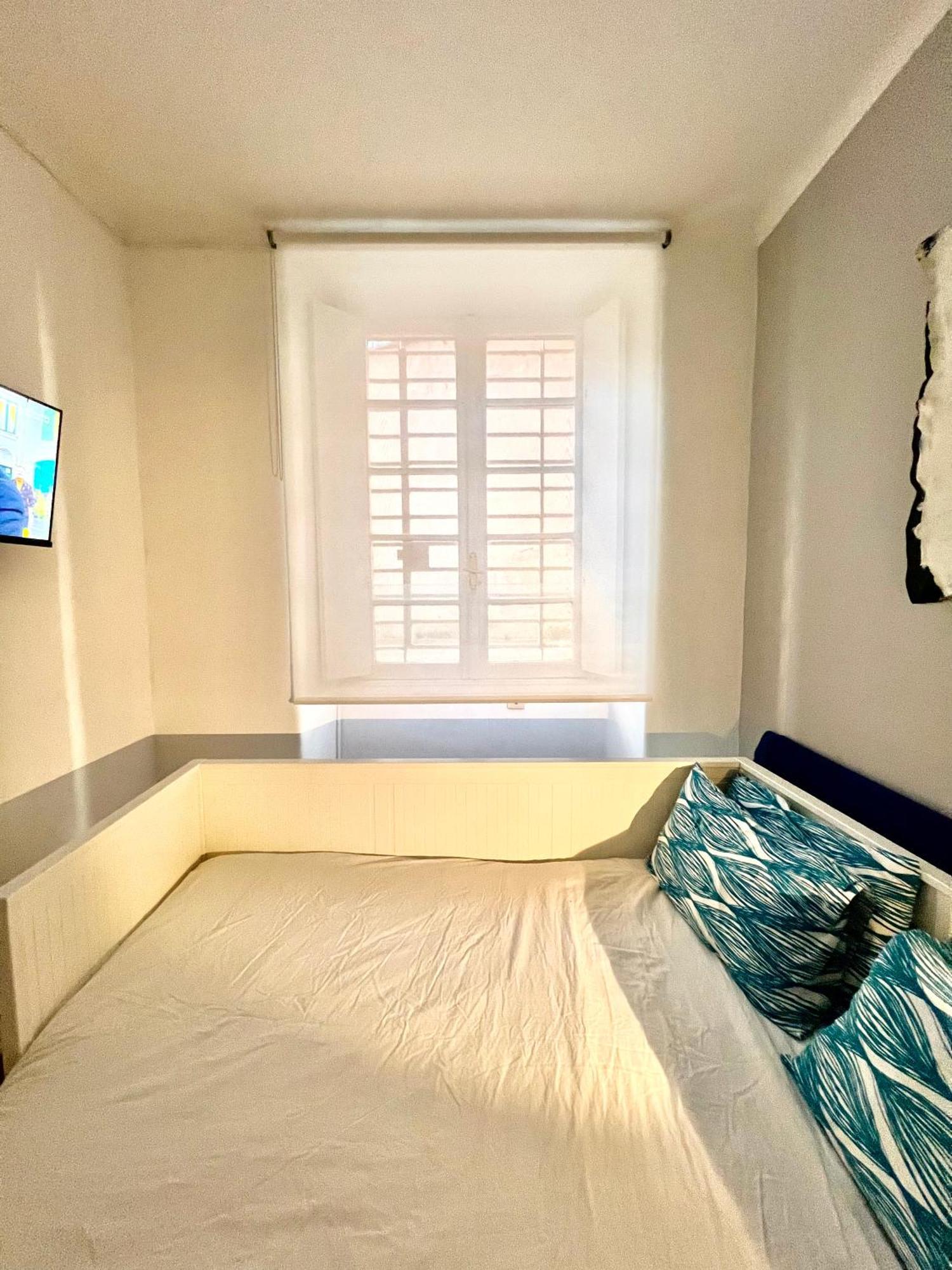 Apartment Lovely Art 2 Bedroom Flat Next To Metro Station Lodi *