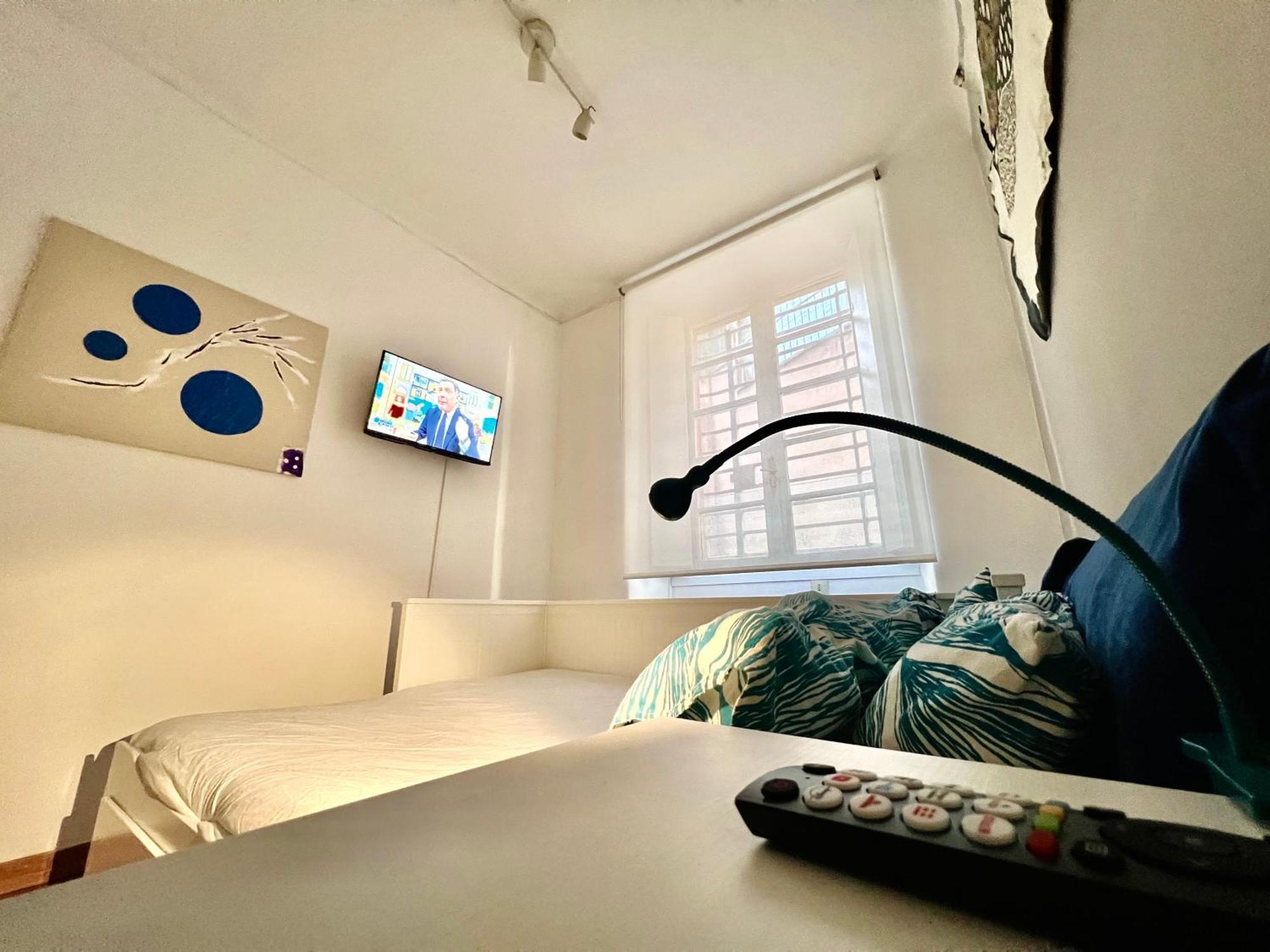 Lovely Art 2 Bedroom Flat Next To Metro Station Lodi Apartamento *
