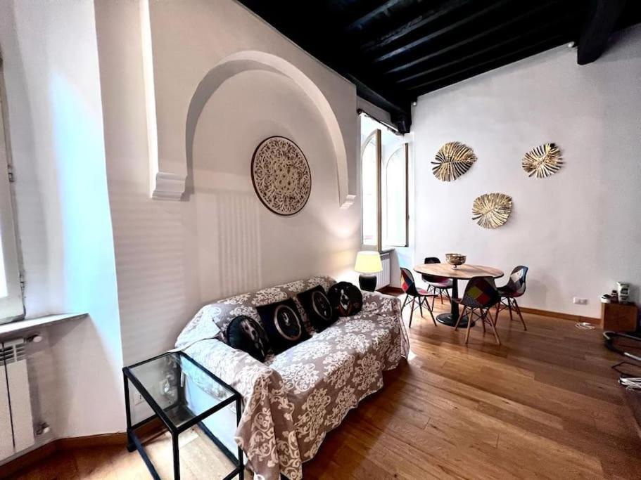 Appartamento Campo De' Fiori Loft The Angeli's *