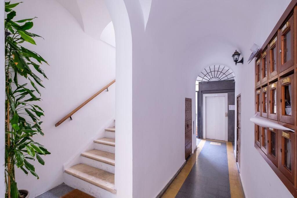 Ht Bilo Colosseo Apartment Rome