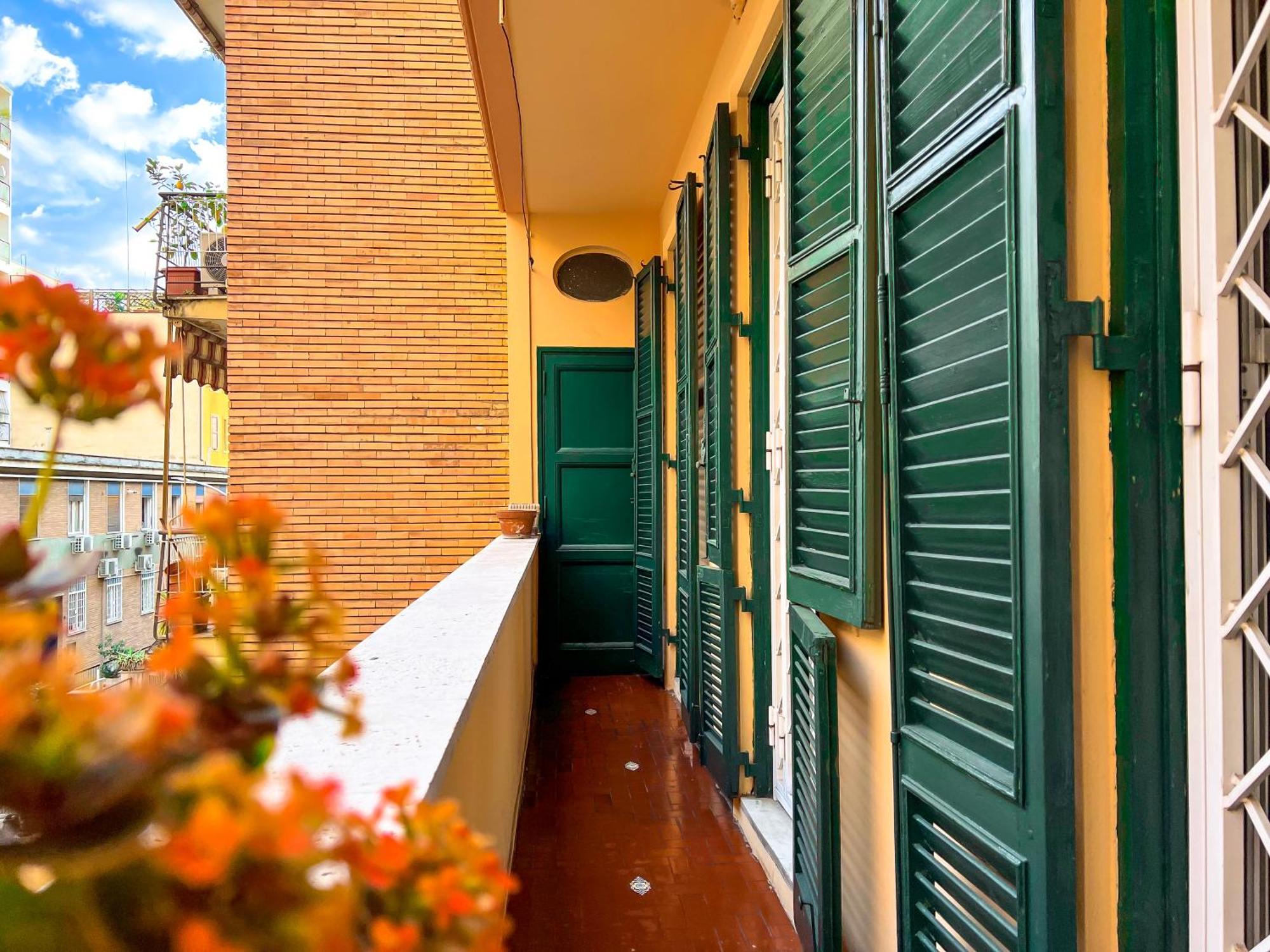 Large House Near The Metro A - Ideal For 6 People In The Center Of Appartement Rome