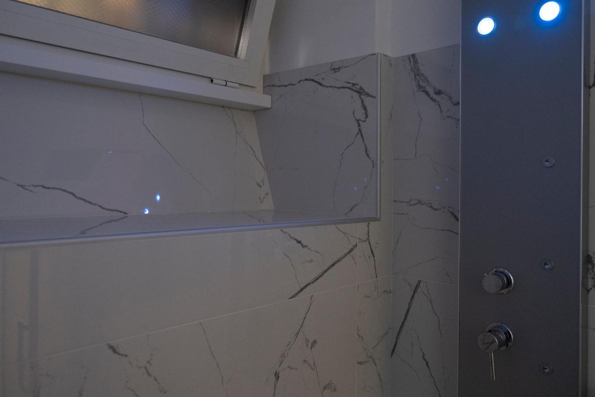 Trastevereloft228 Apt. White *