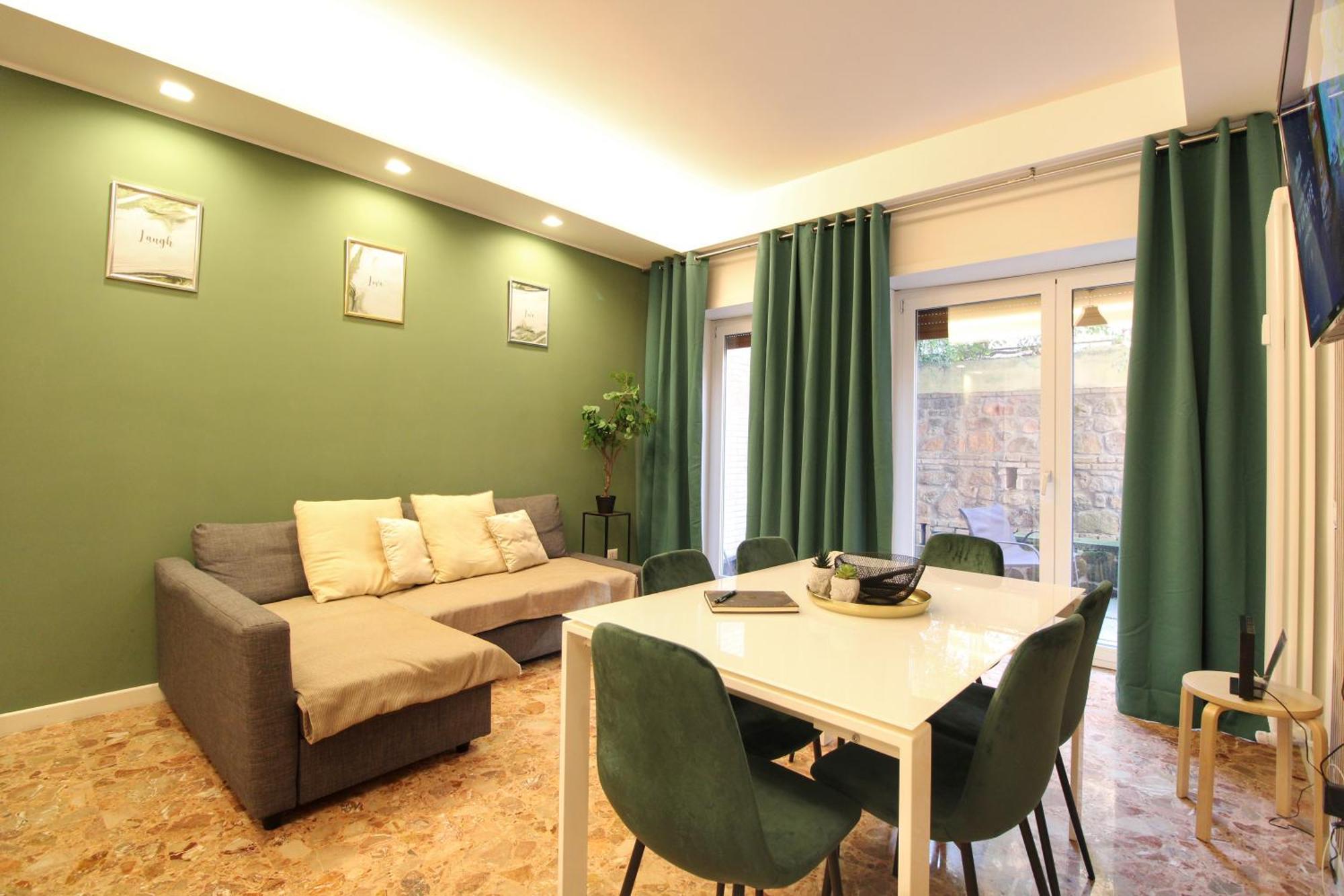 Delicious 2 Bed And Garden By Yh Appartement