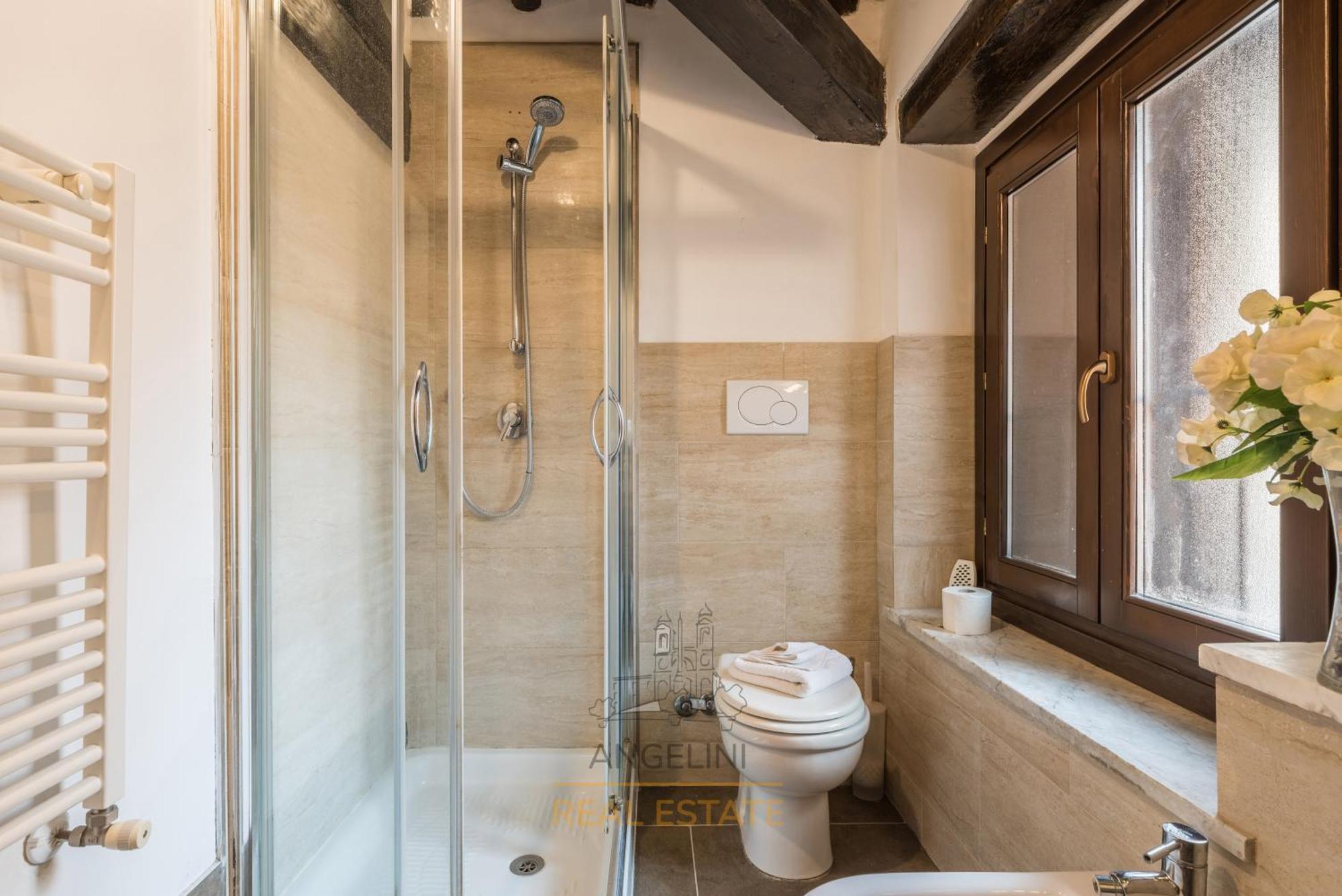 By The Spanish Steps Apartment
