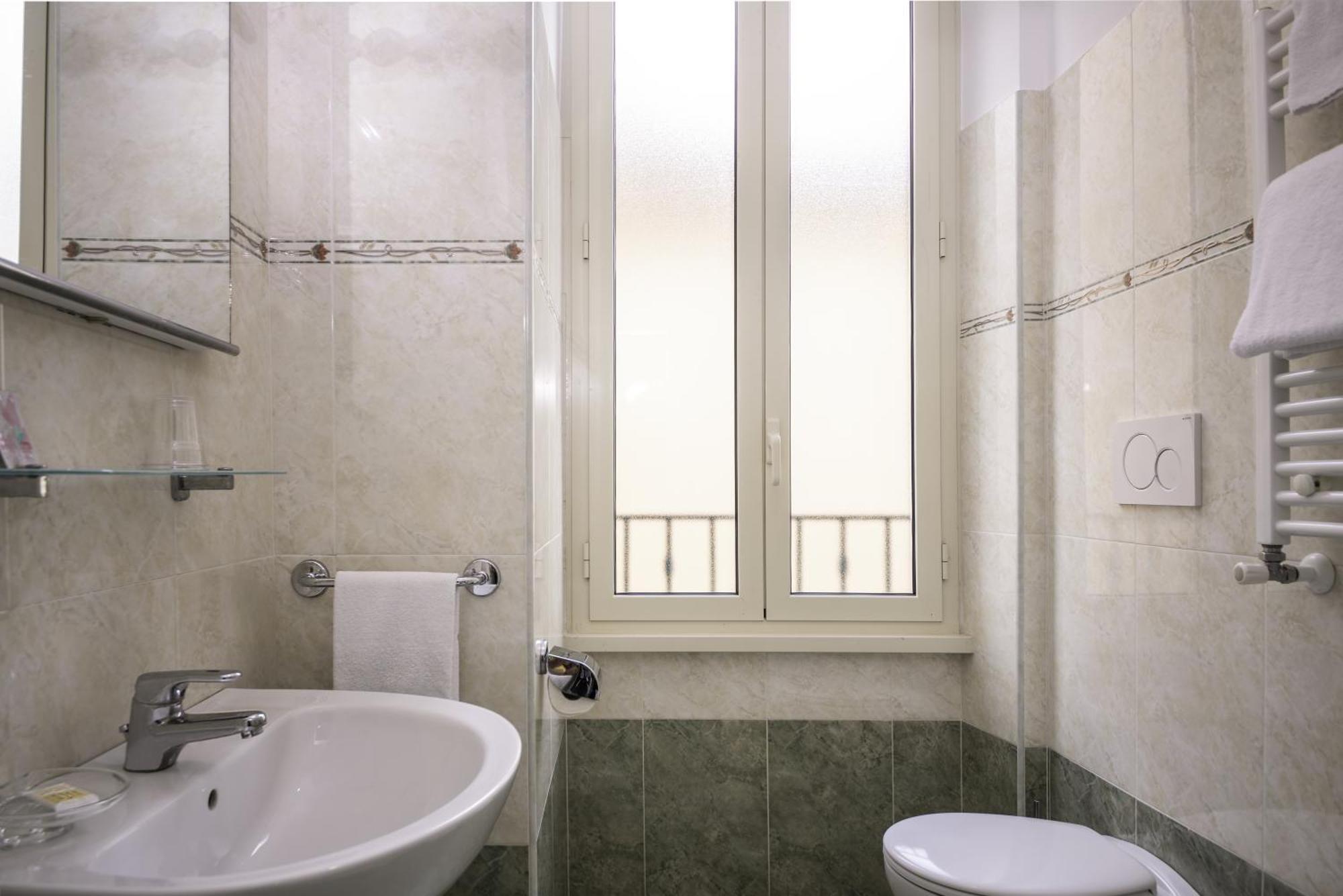 Casa San Giuseppe Hotel *