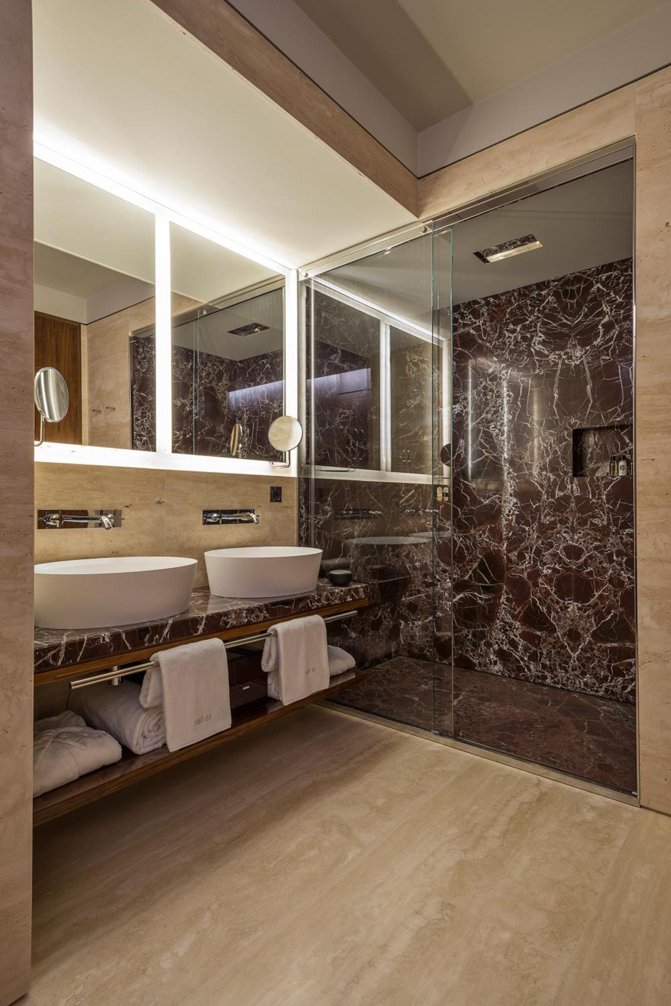 Fendi Private - Small Luxury Of The World 5*
