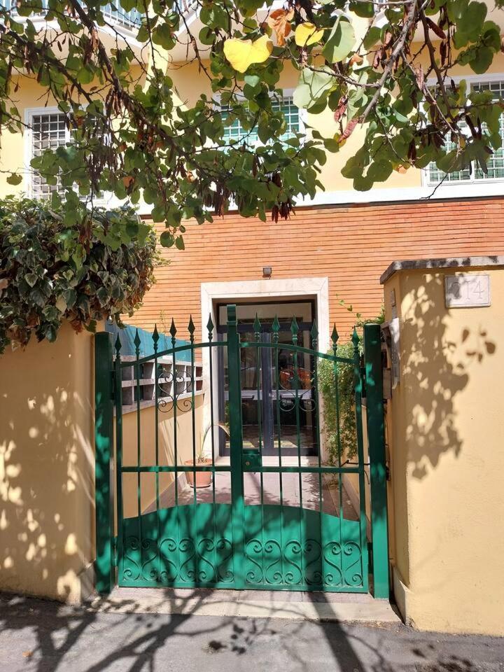 Il Giardino Di Marimar * Rome